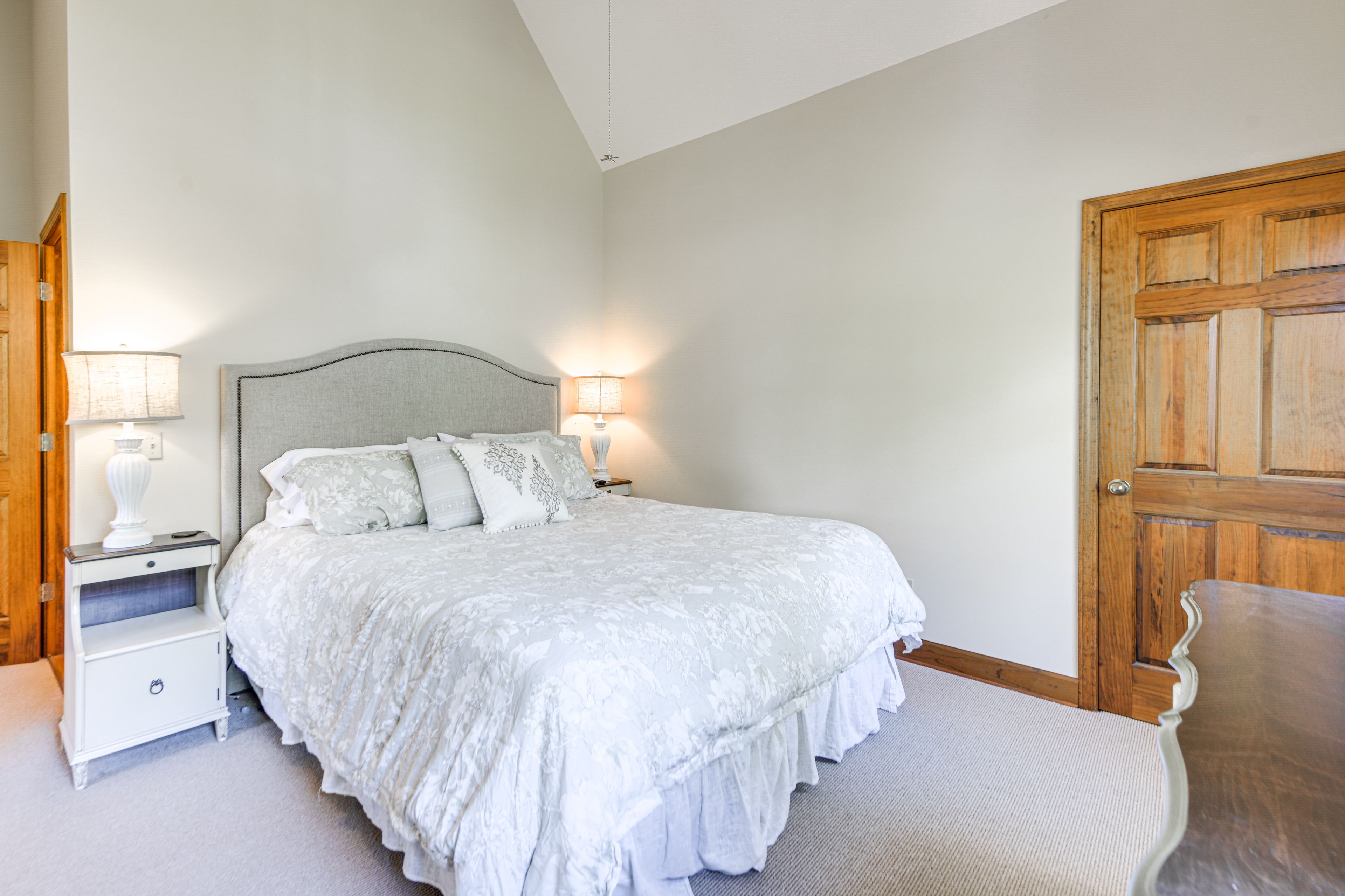 Bedroom 3 | 2nd Floor | King Bed | Smart TV
