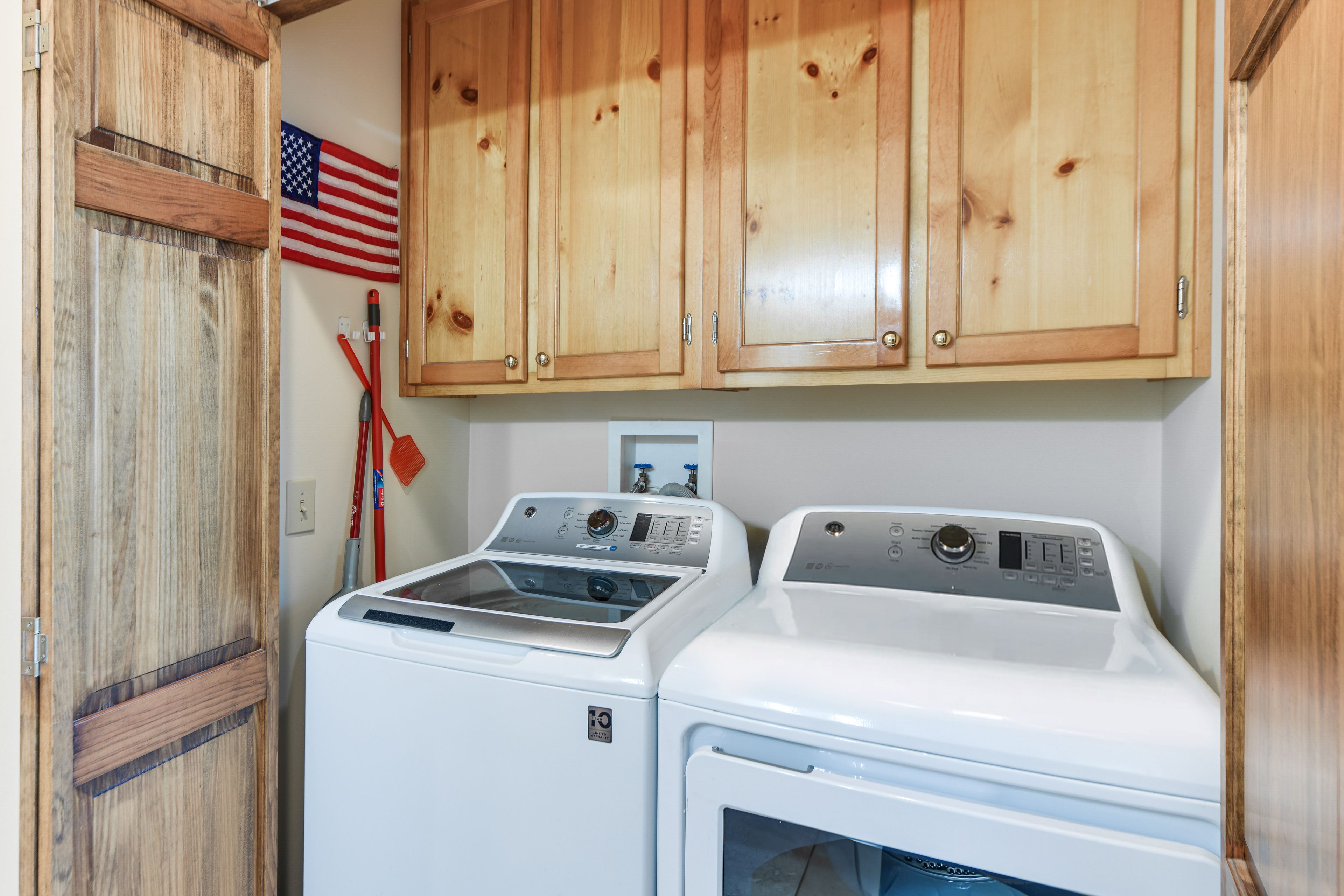Laundry Closet | 1st Floor | Washer & Dryer