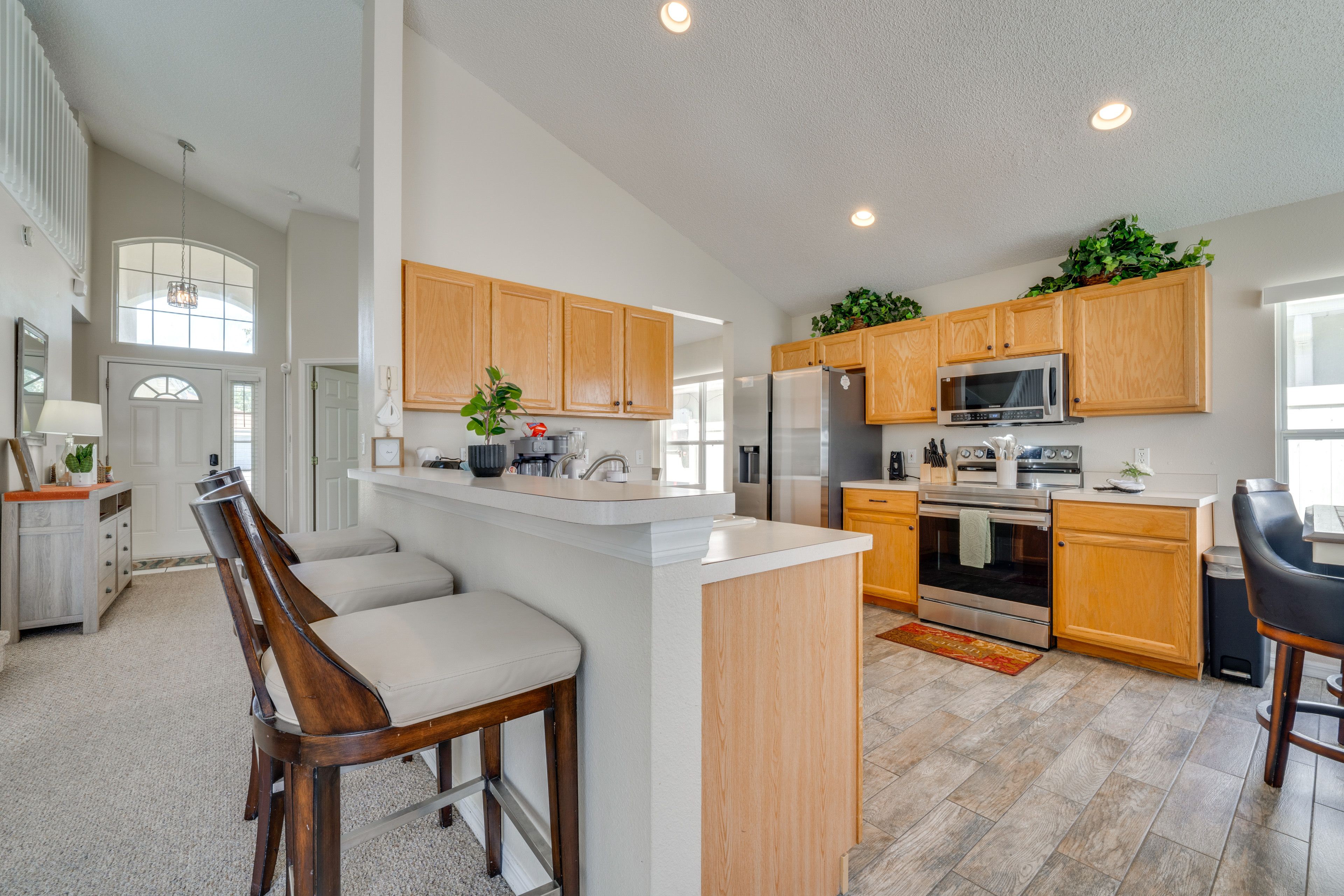 Kitchen | Drip Coffee Maker | Dishwasher | Blender | 1st Floor