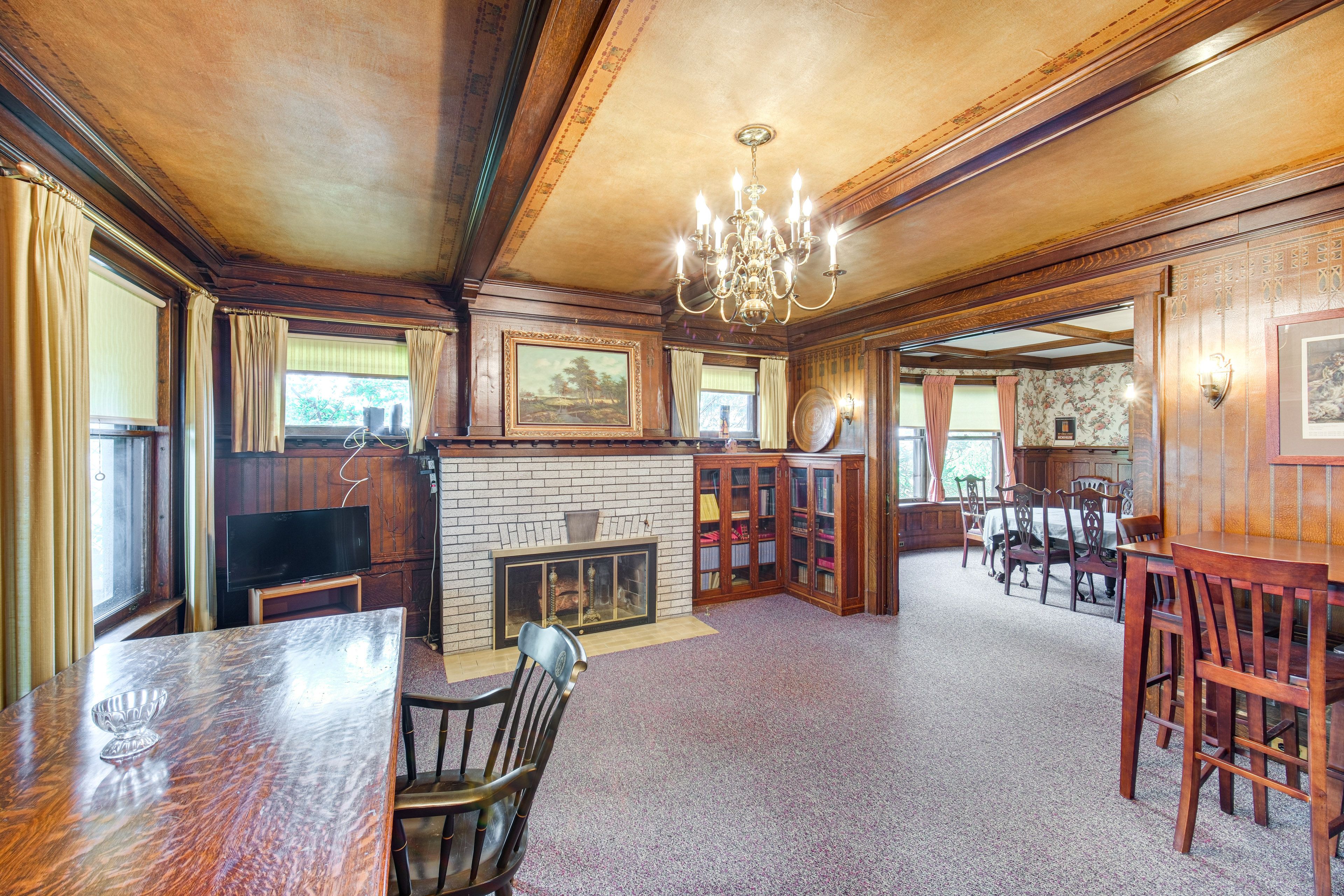 Living Room | 1st Floor | Central Heat & Window A/C | Gas Fireplace | Smart TV