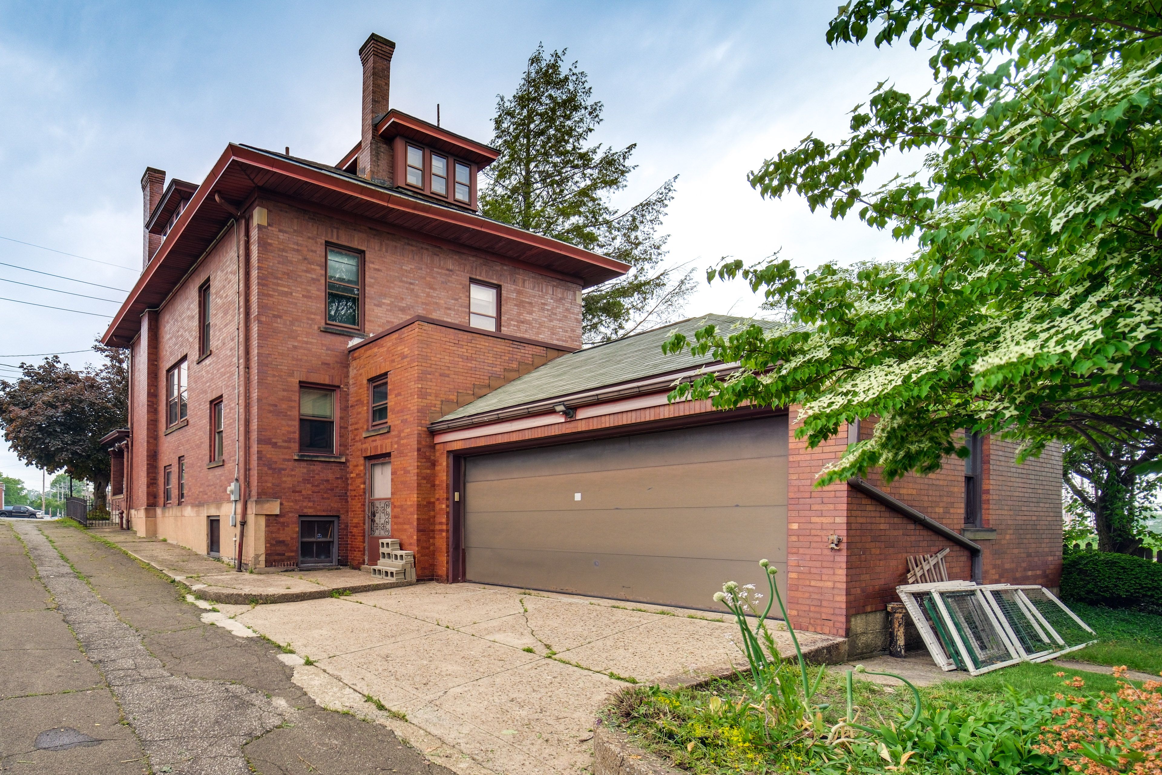 Garage (1 Vehicle) | Driveway (1 Vehicle) | Additional Alley Parking