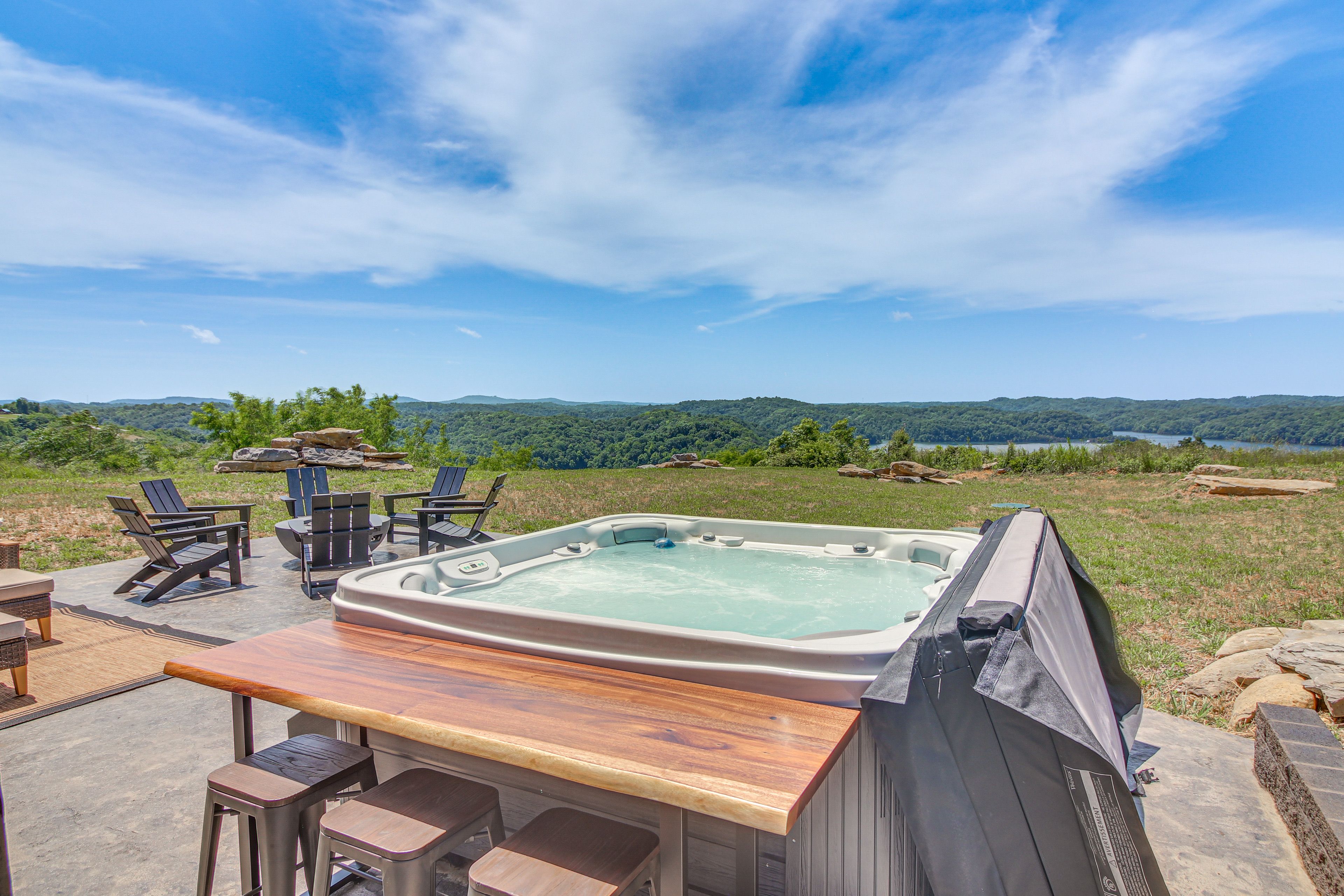 Patio | Hot Tub
