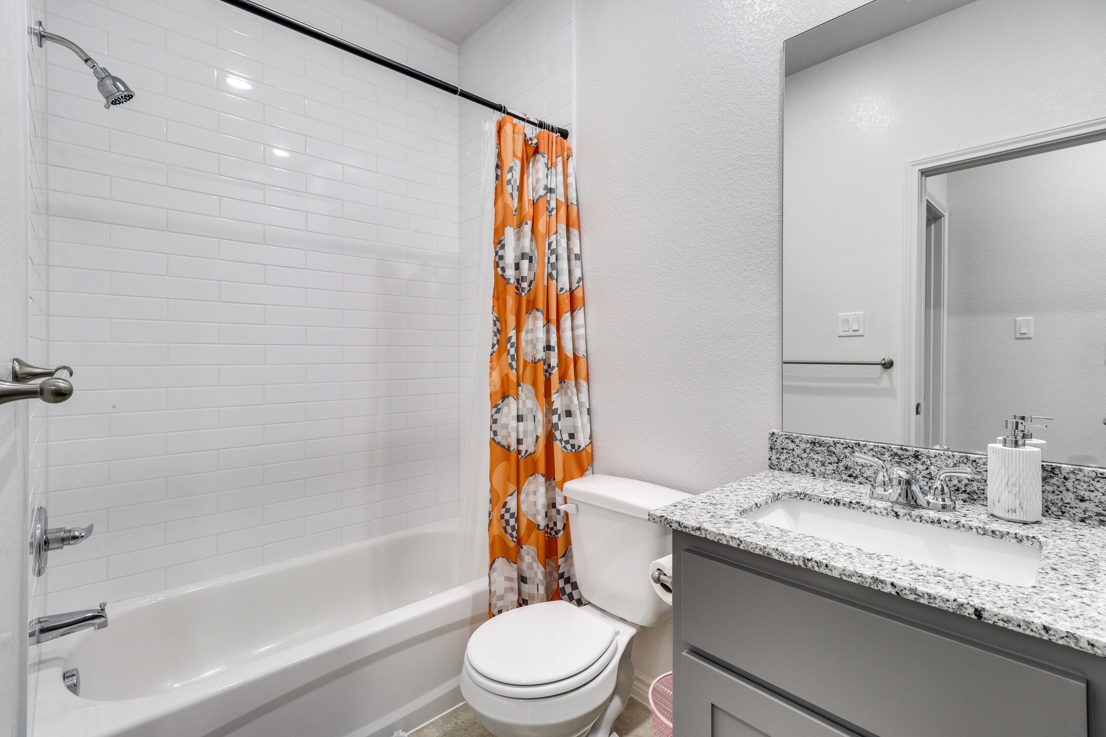 Full Bathroom