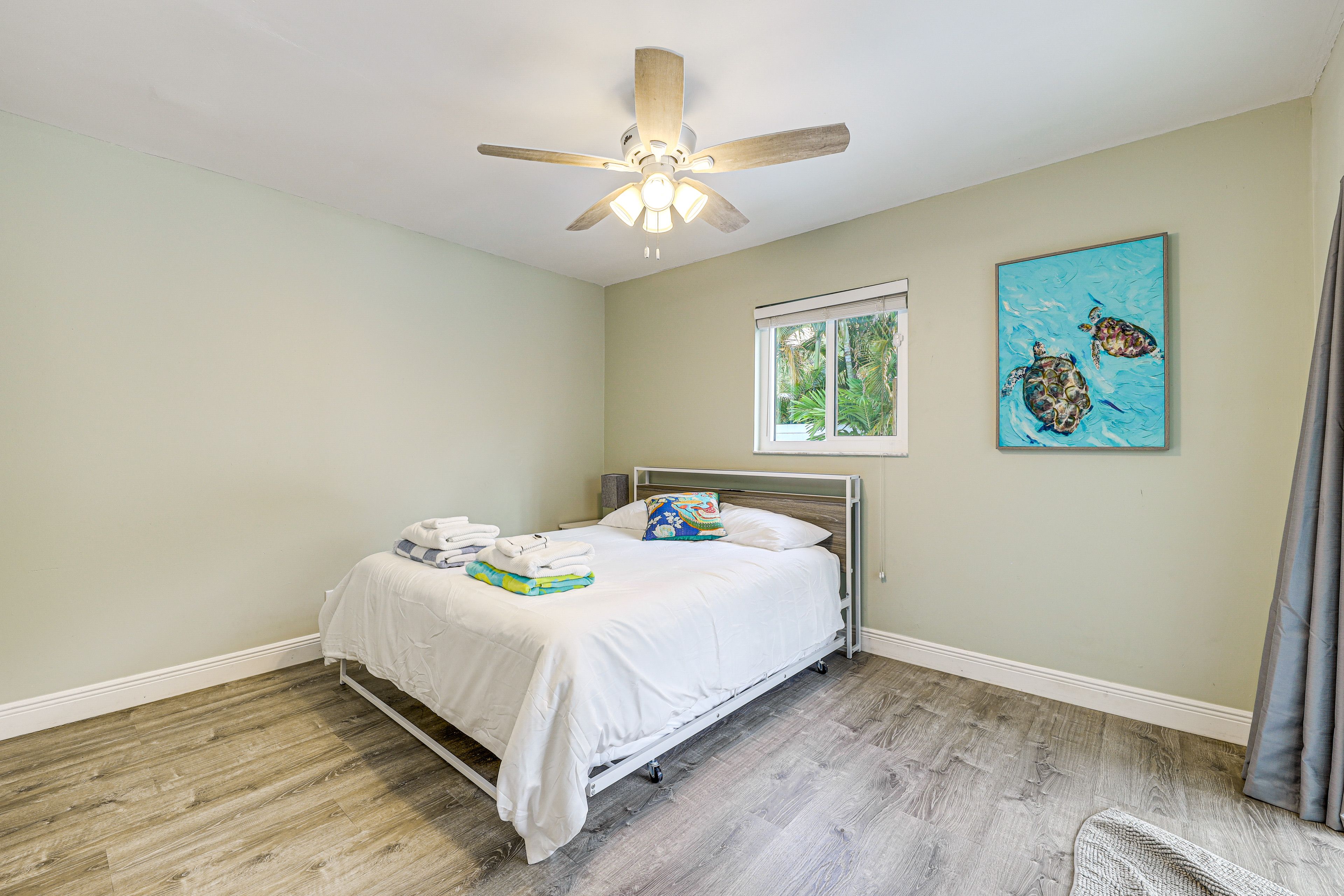 Bedroom 3 | Queen Bed w/ Twin Trundle