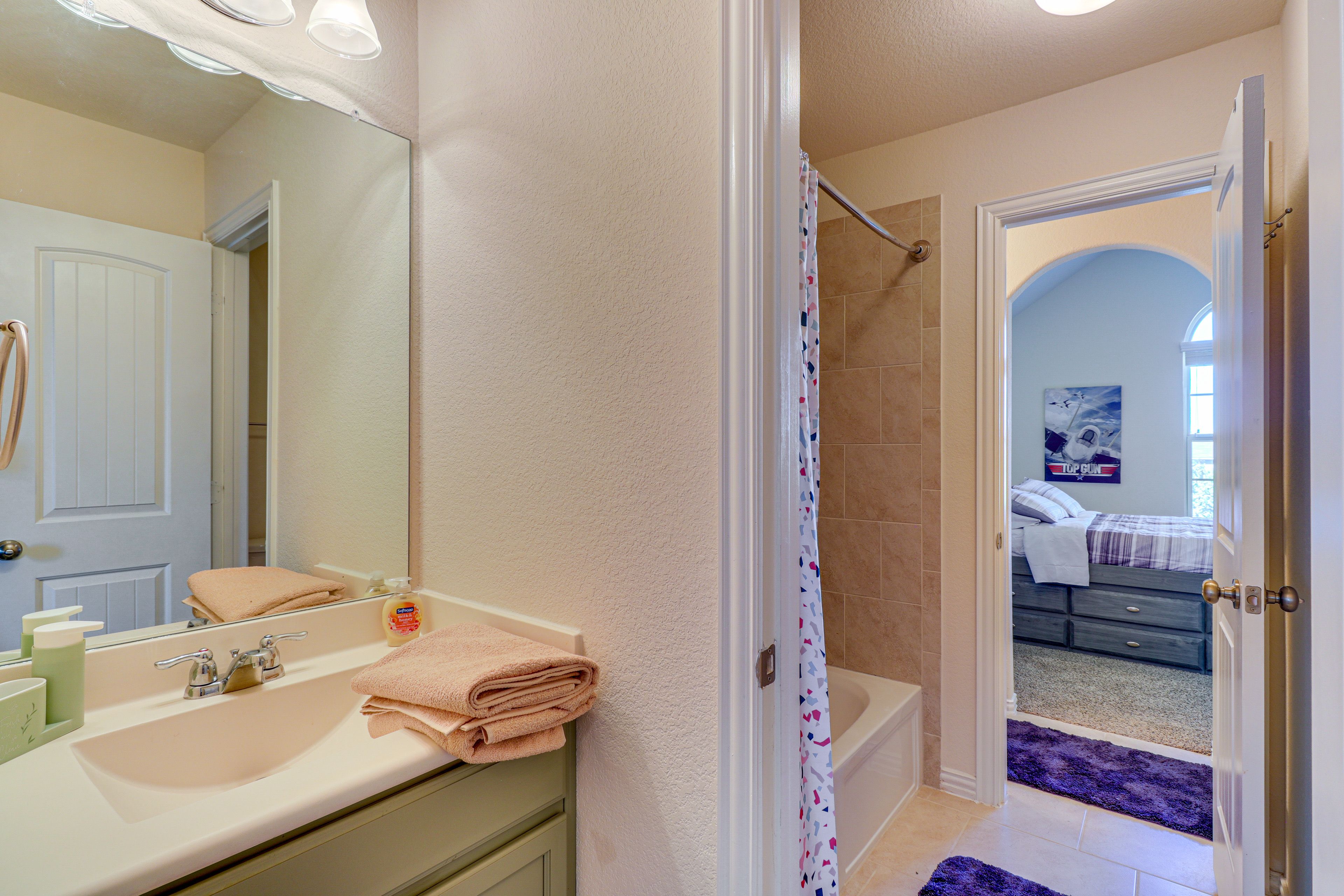 Jack-and-Jill Bathroom | 2nd Floor