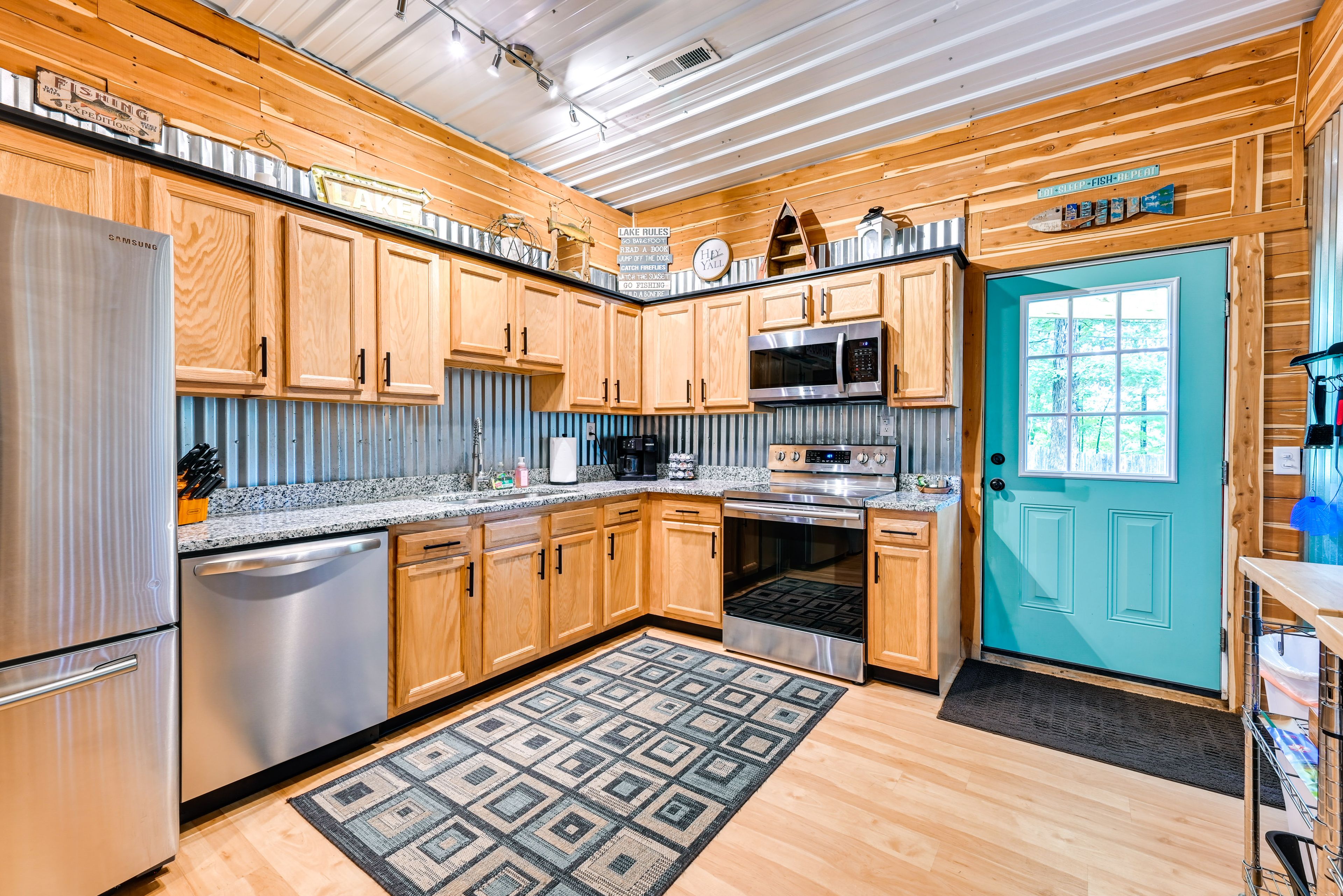 Kitchen | Cooking Basics | Keurig Drip & Pod Coffee Maker (Pods Provided)