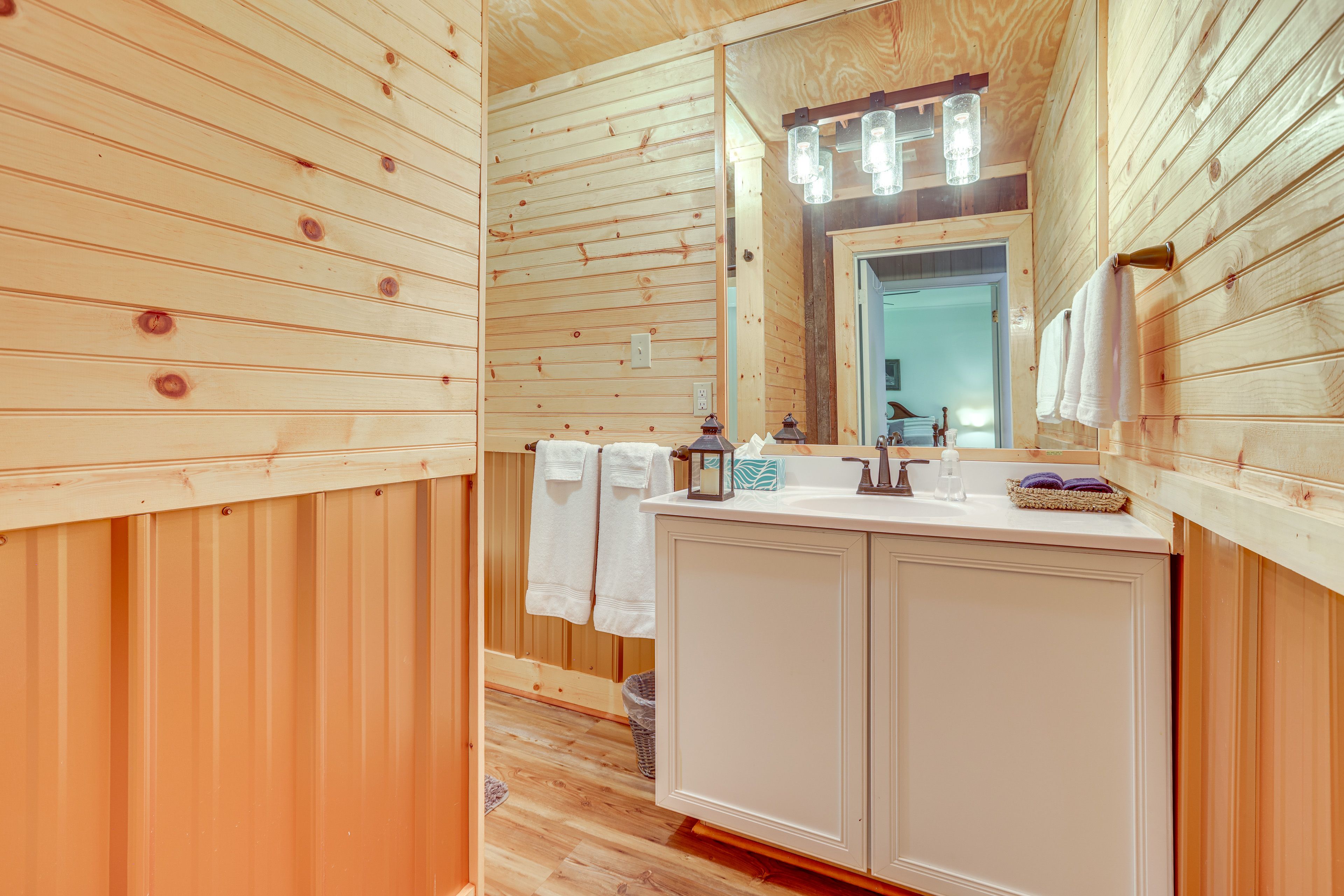 Full Bathroom
