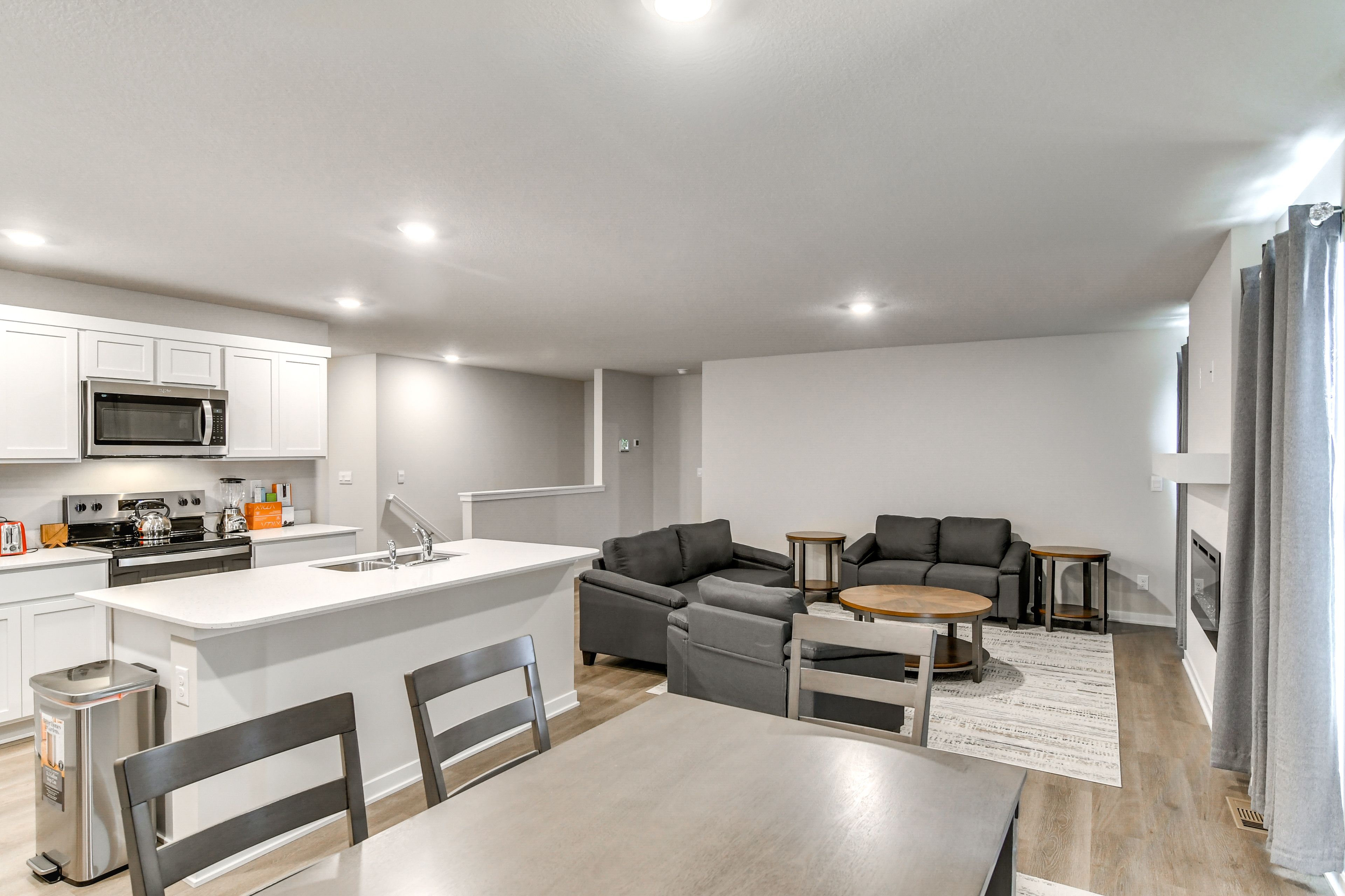Waukee Vacation Rental | 3BR | 3BA | 1,498 Sq Ft | 4 Steps Required