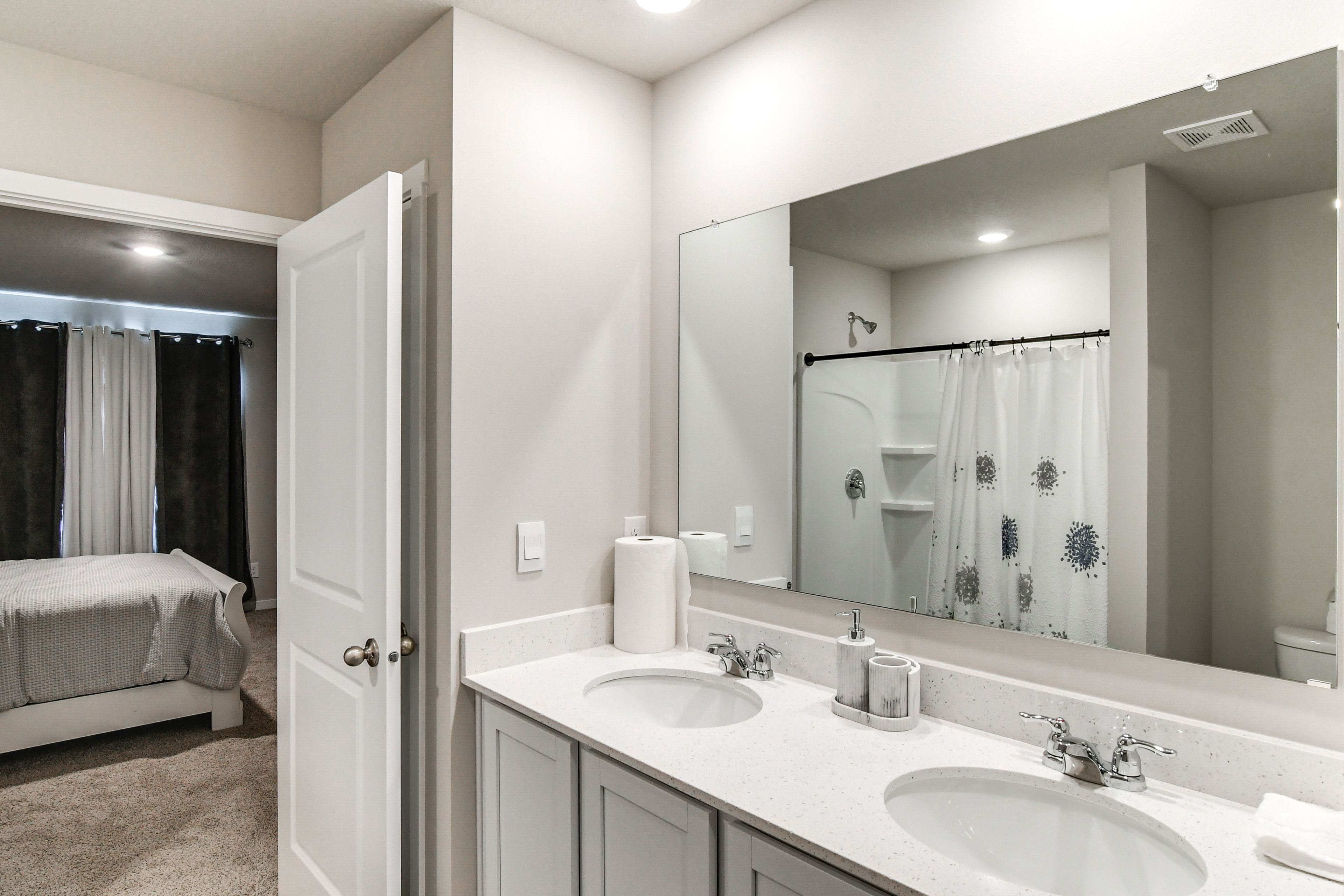 En-Suite Bathroom | 1st Floor