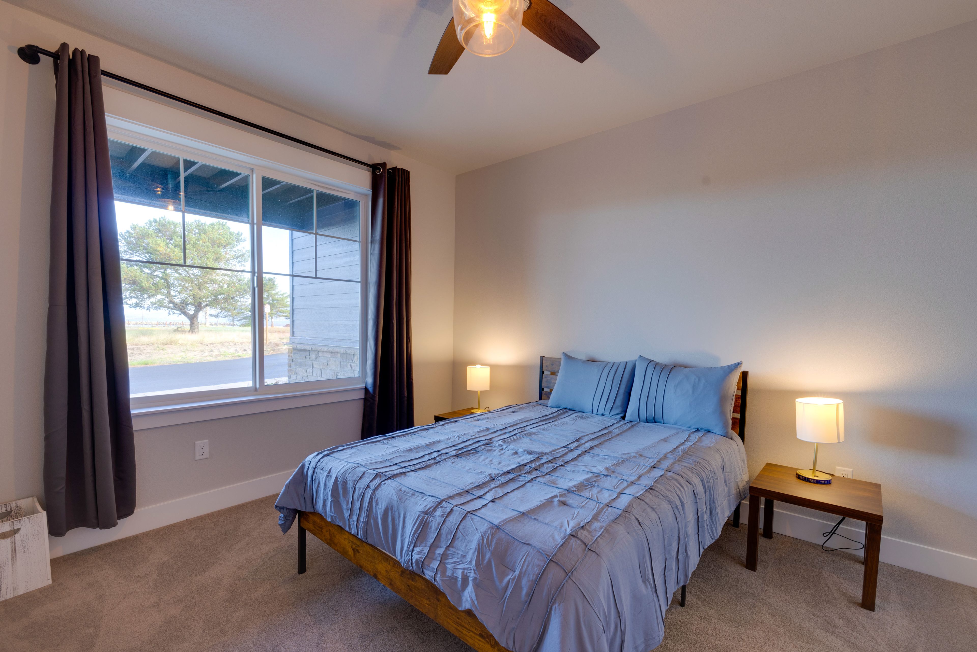 Bedroom 4 | Queen Bed | 1st Floor