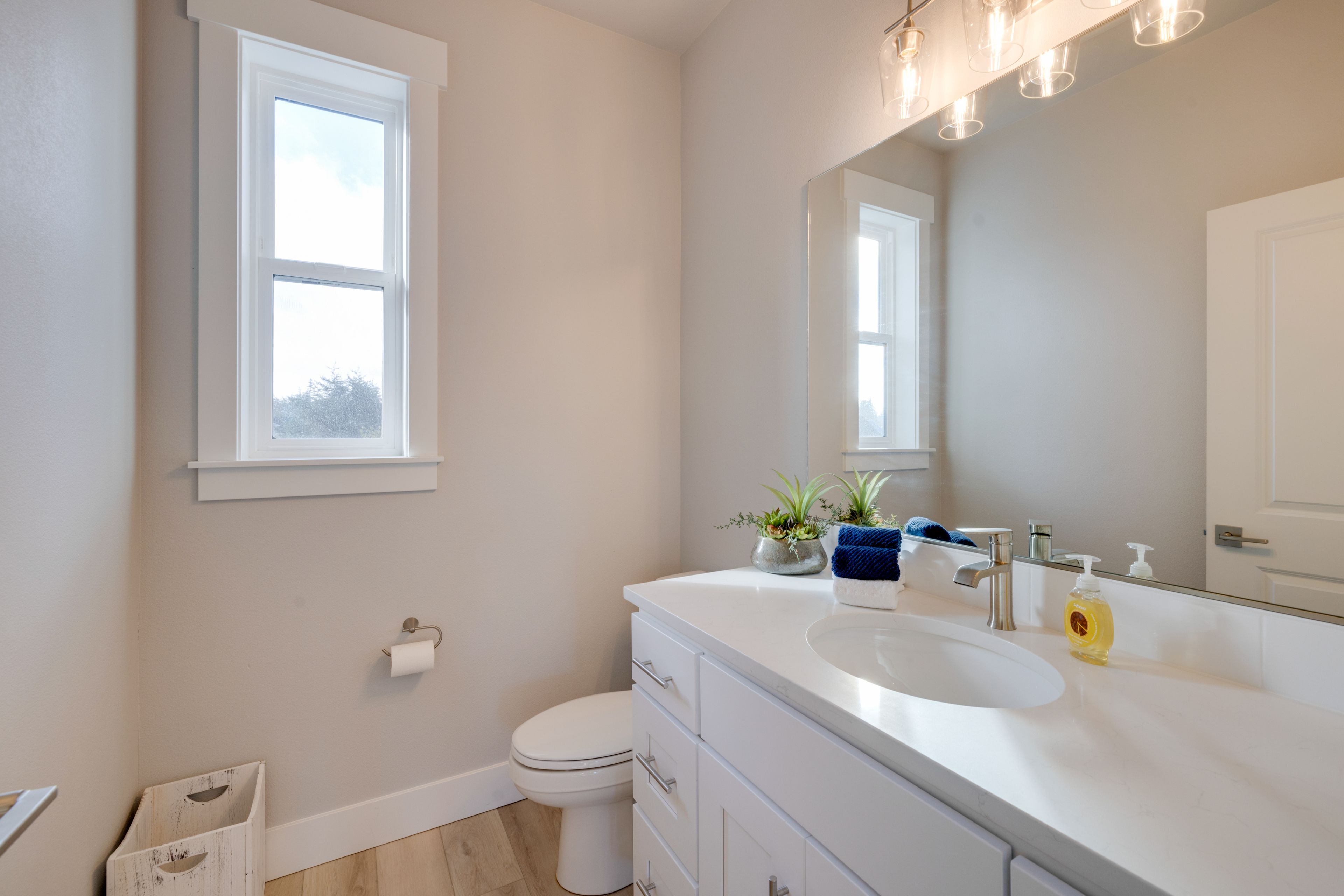 Half Bathroom | 2nd Floor