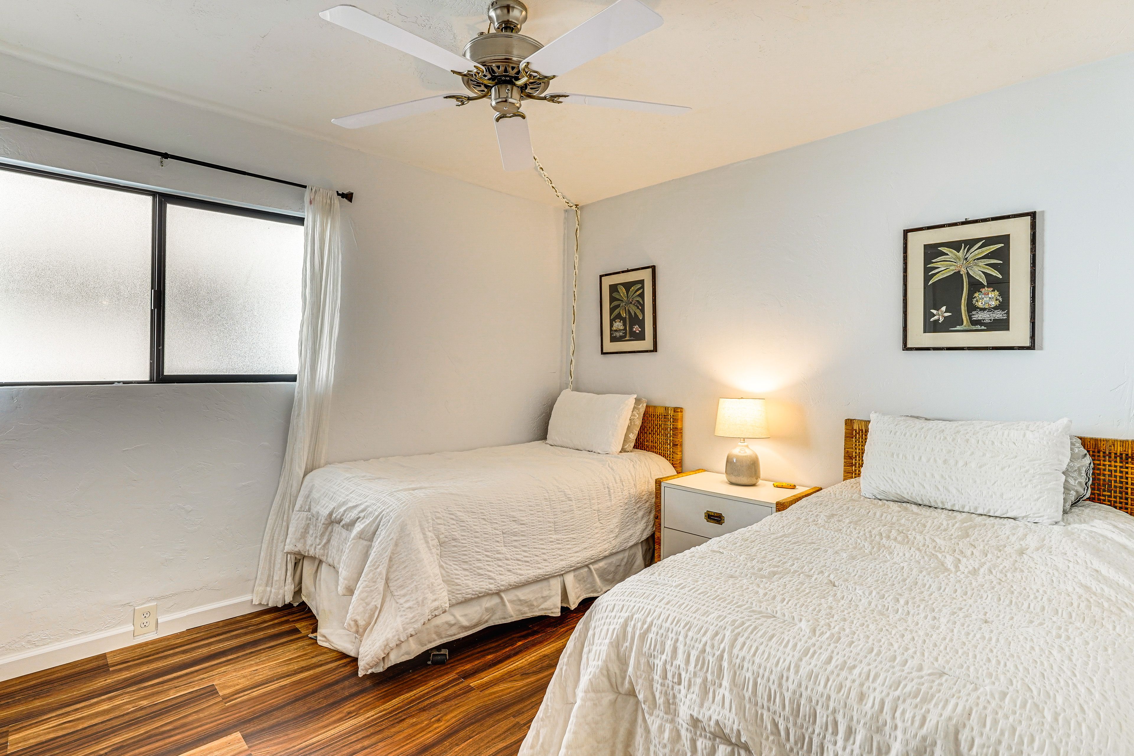 Bedroom 2 | 2 Twin Beds