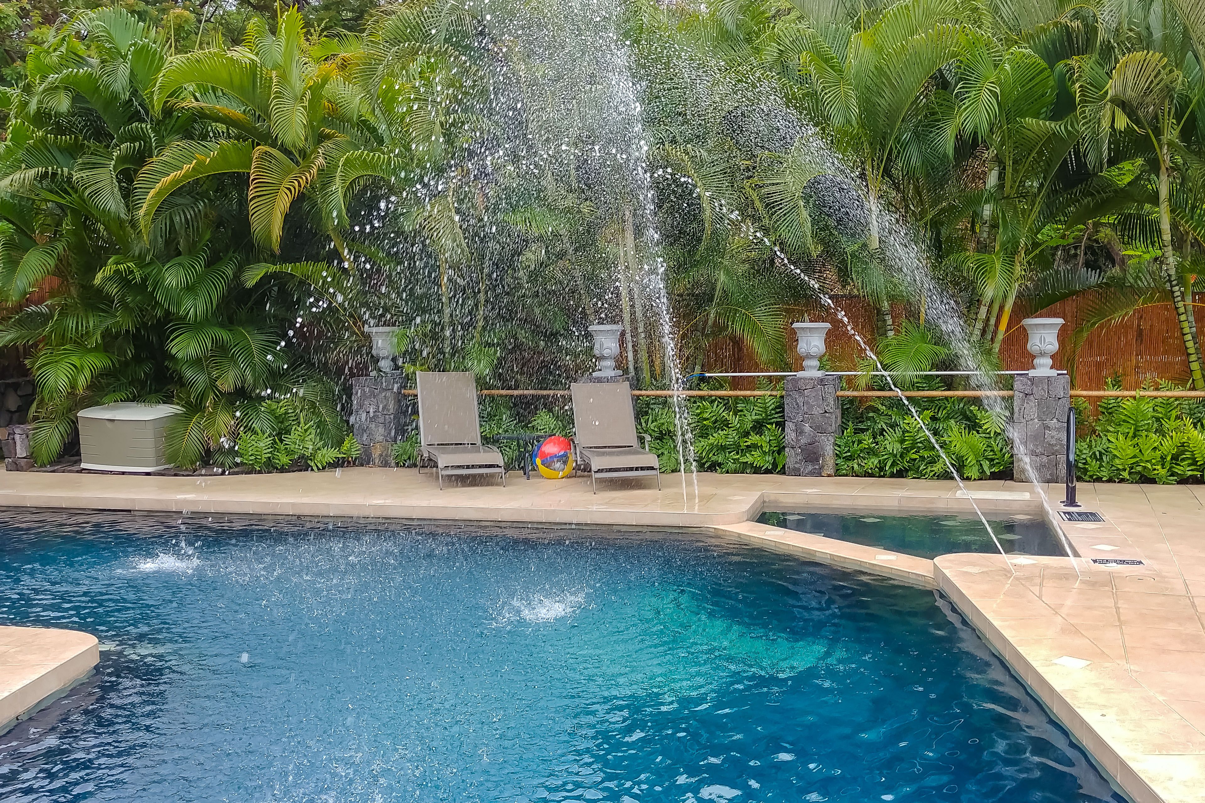 Community Amenities | Outdoor Pool & Hot Tub