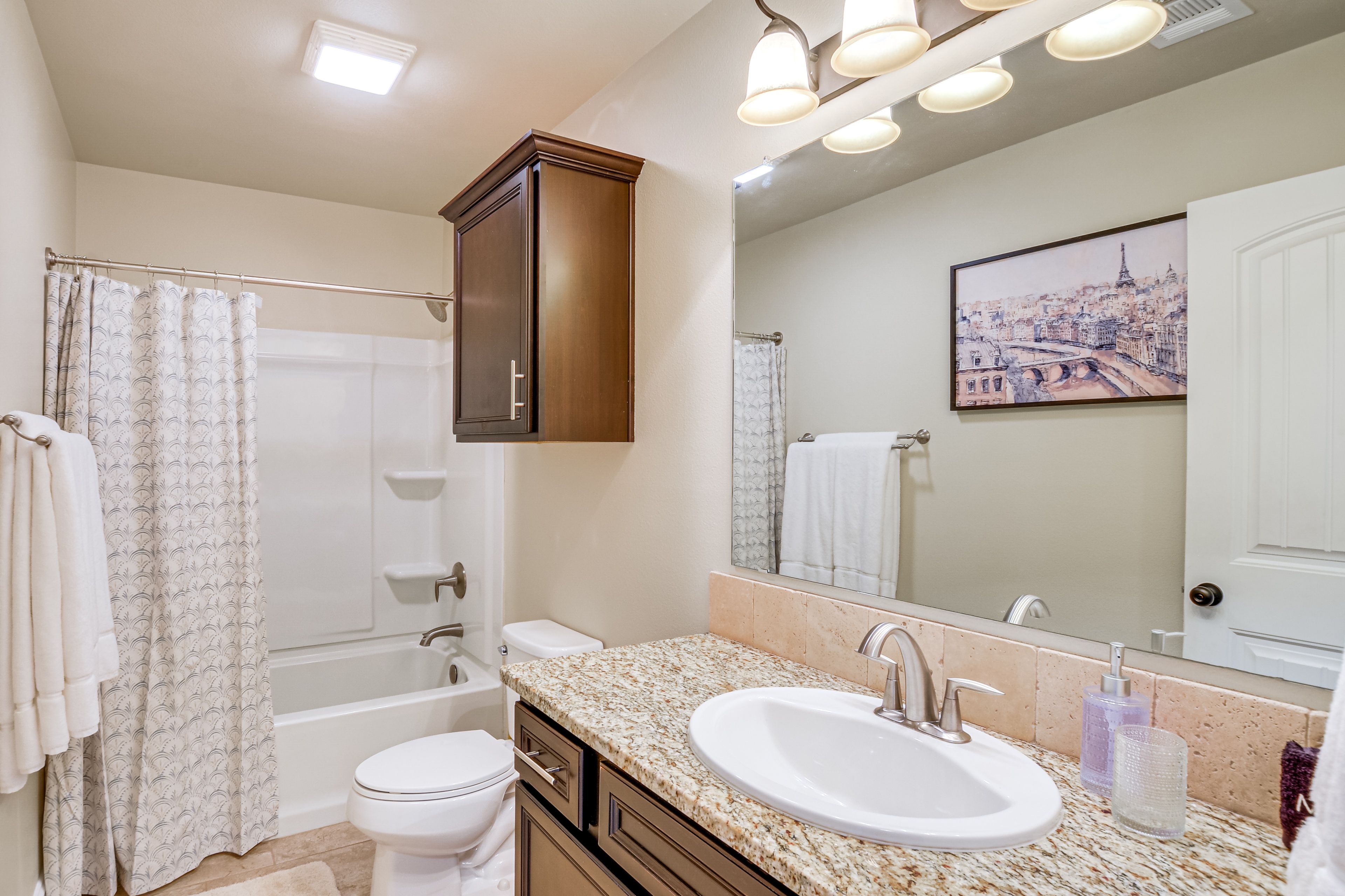 Full Bathroom