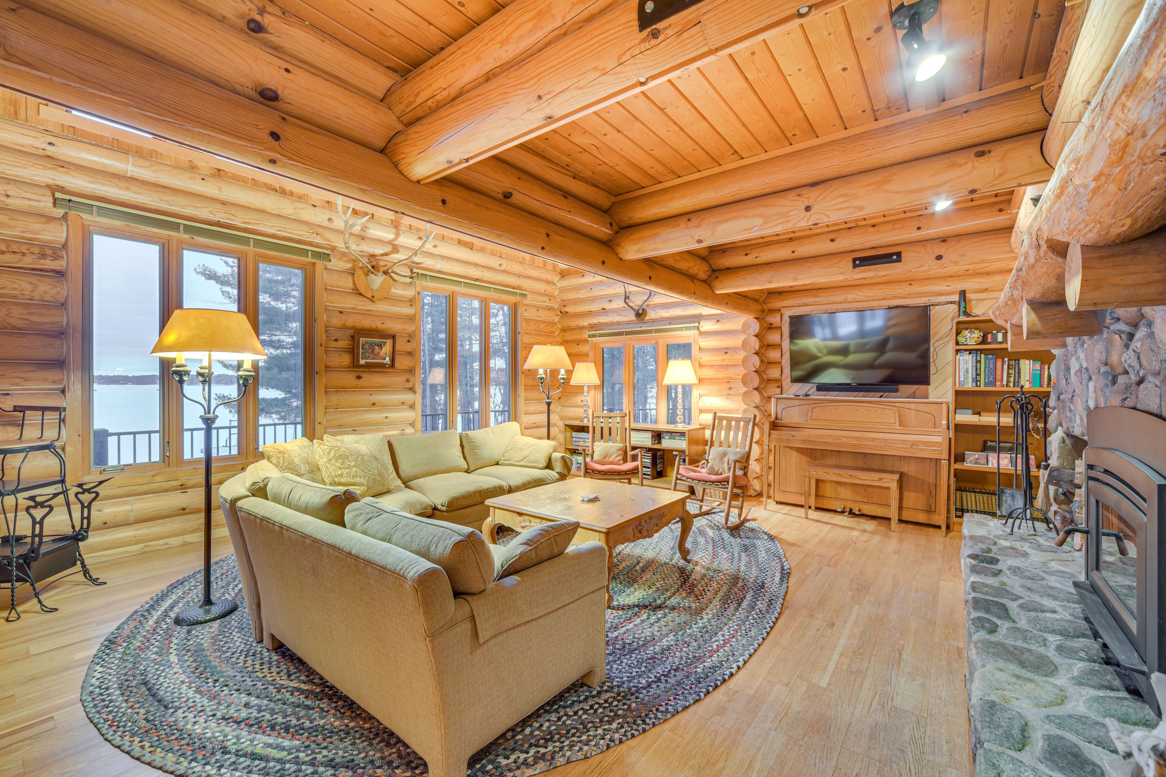 Main Living Area | Flat-Screen TV | Gas Fireplace | 1st Floor