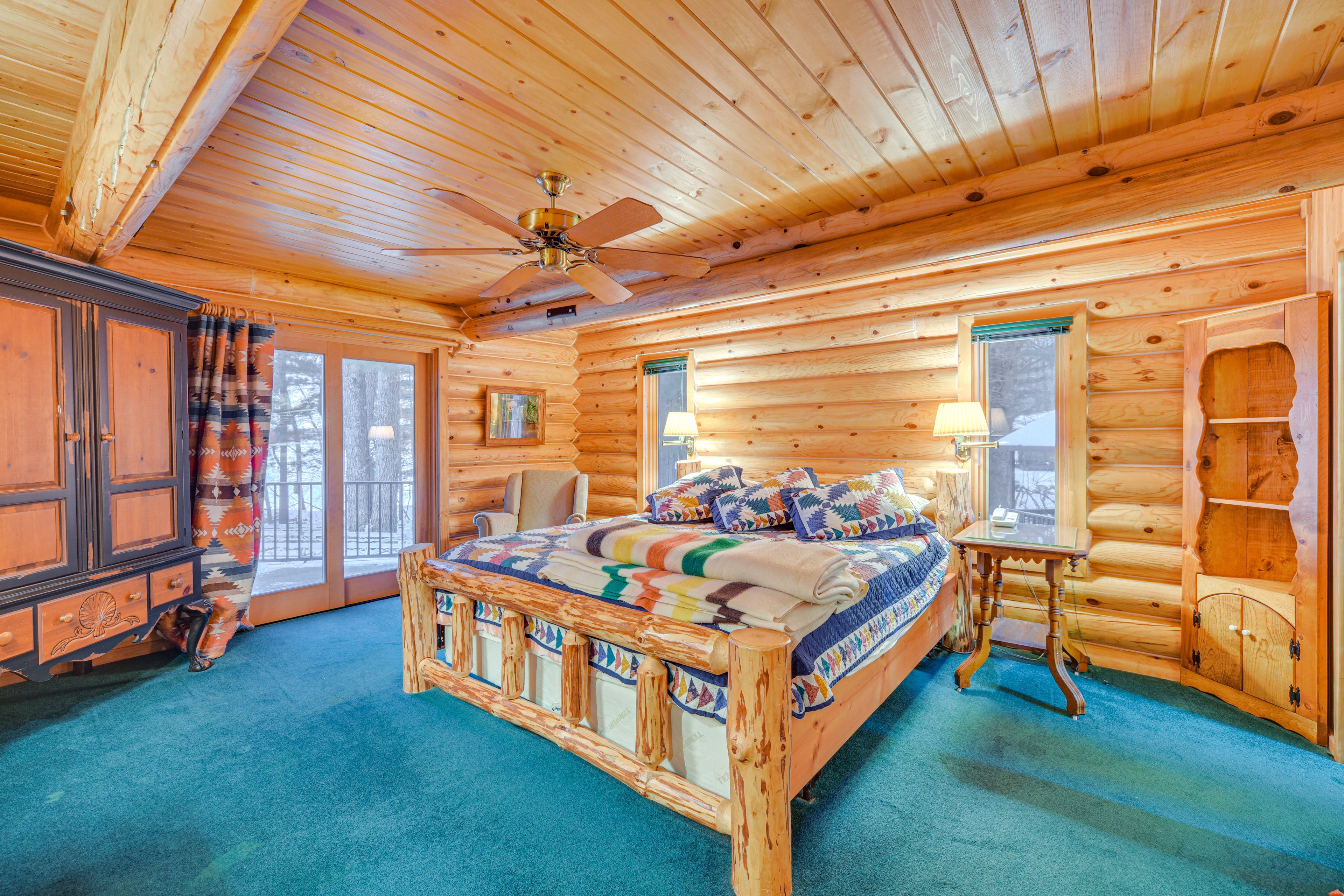 Bedroom 1 | King Bed | Flat-Screen TV | 1st Floor