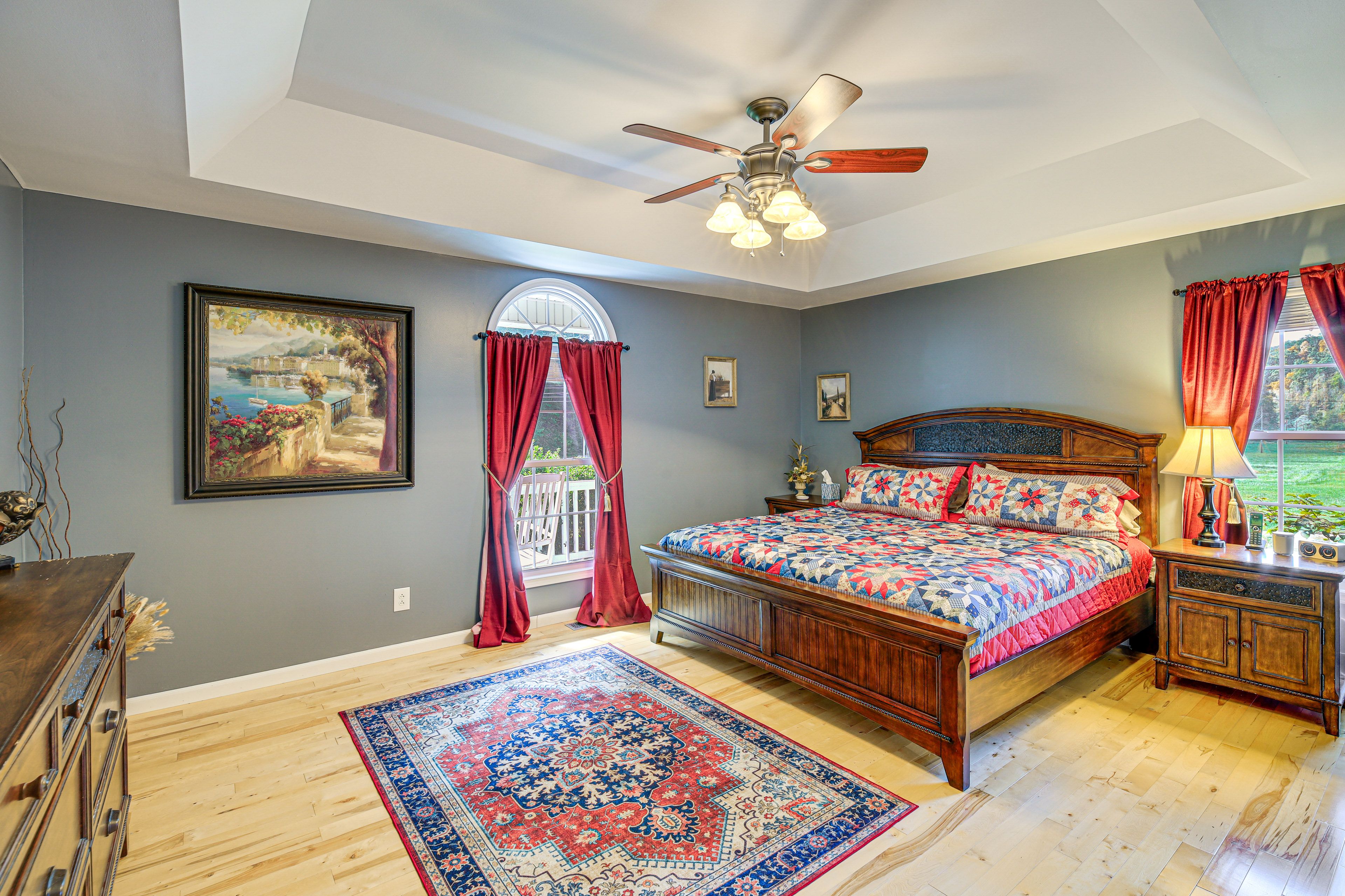 Bedroom 1 | King Bed | Linens Provided | En-Suite Bathroom