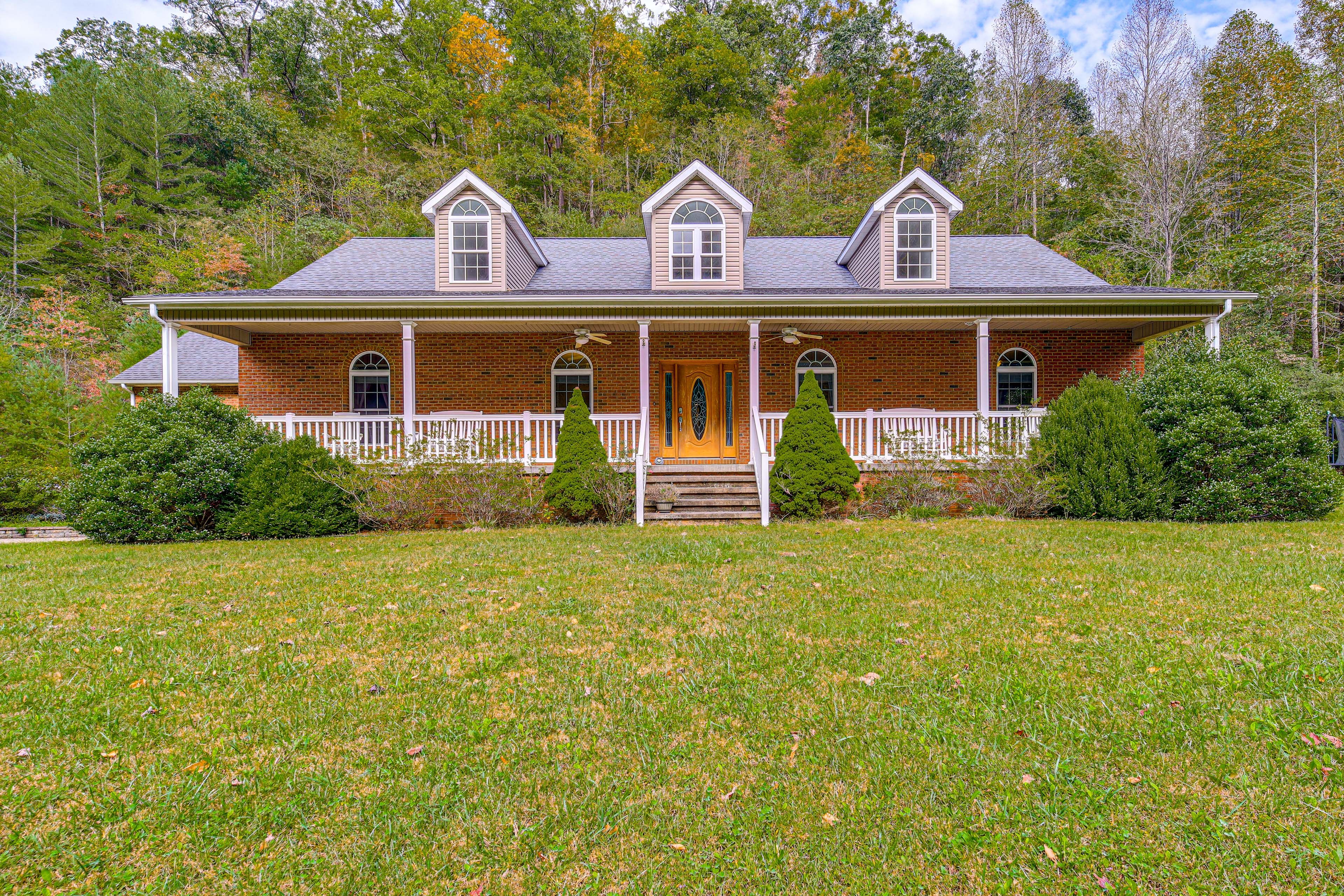 House Exterior | Large Yard Area
