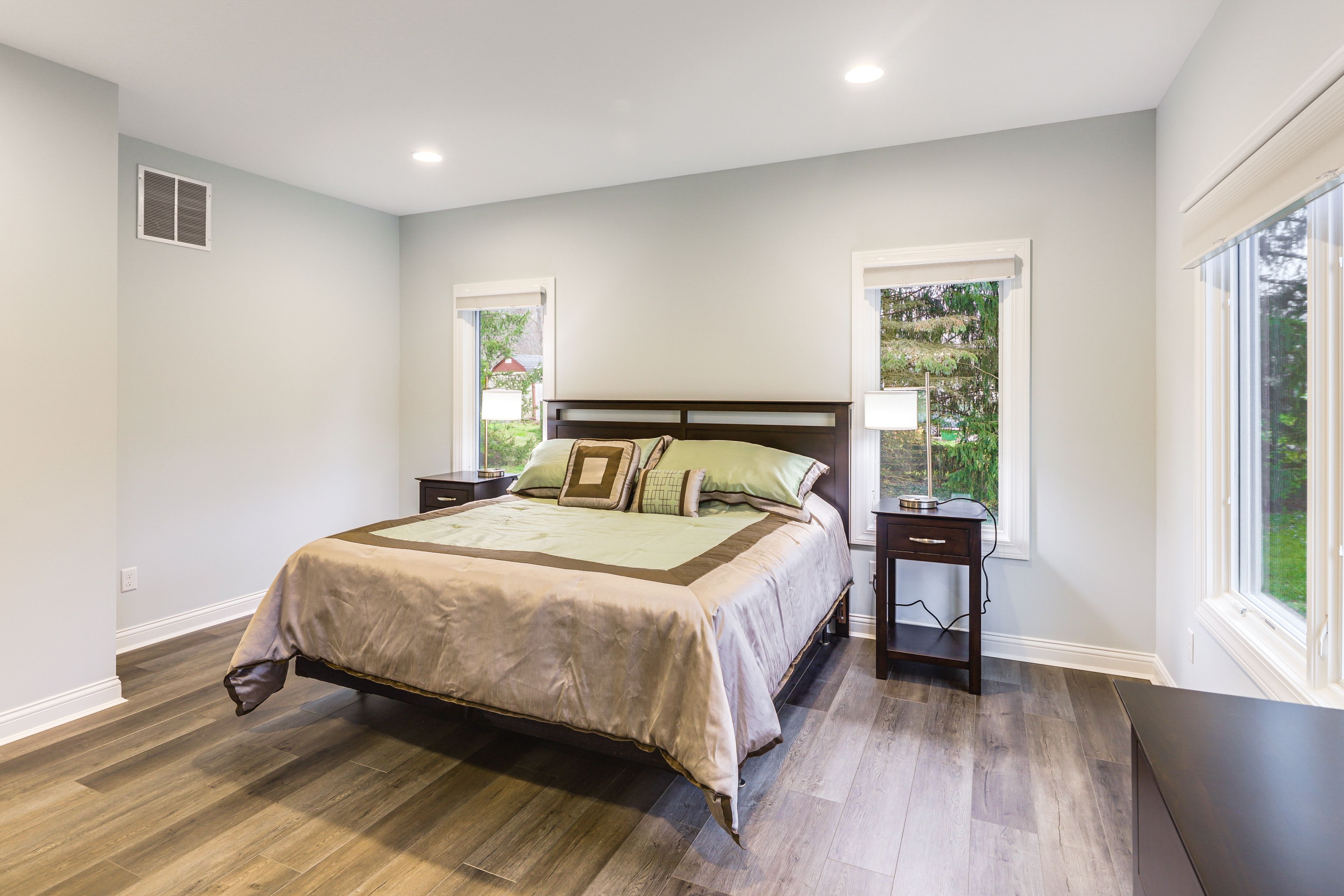 Bedroom 1 | 1st Floor | King Bed | Linens Provided | Walk-In Closet