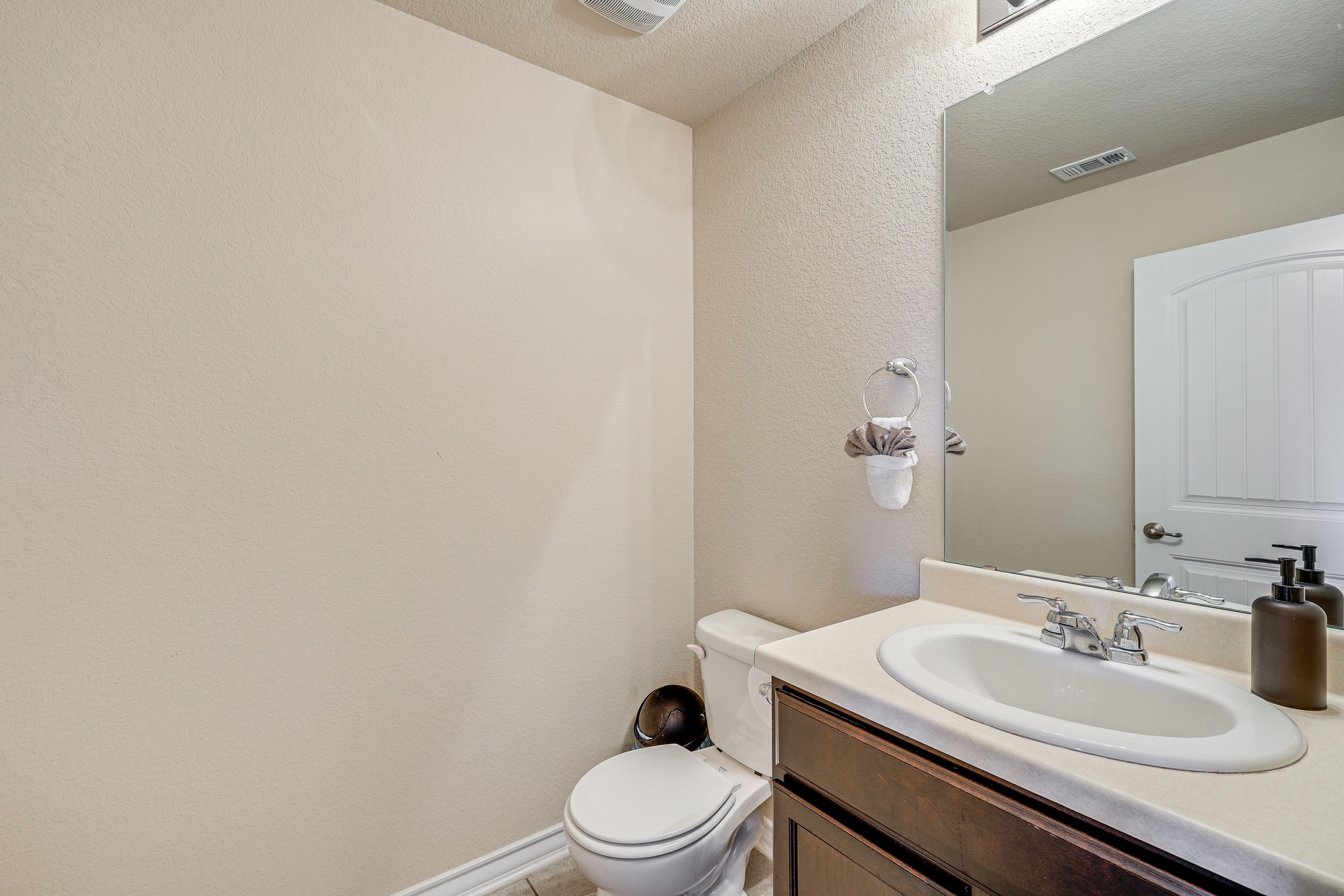 Half Bathroom | 1st Floor