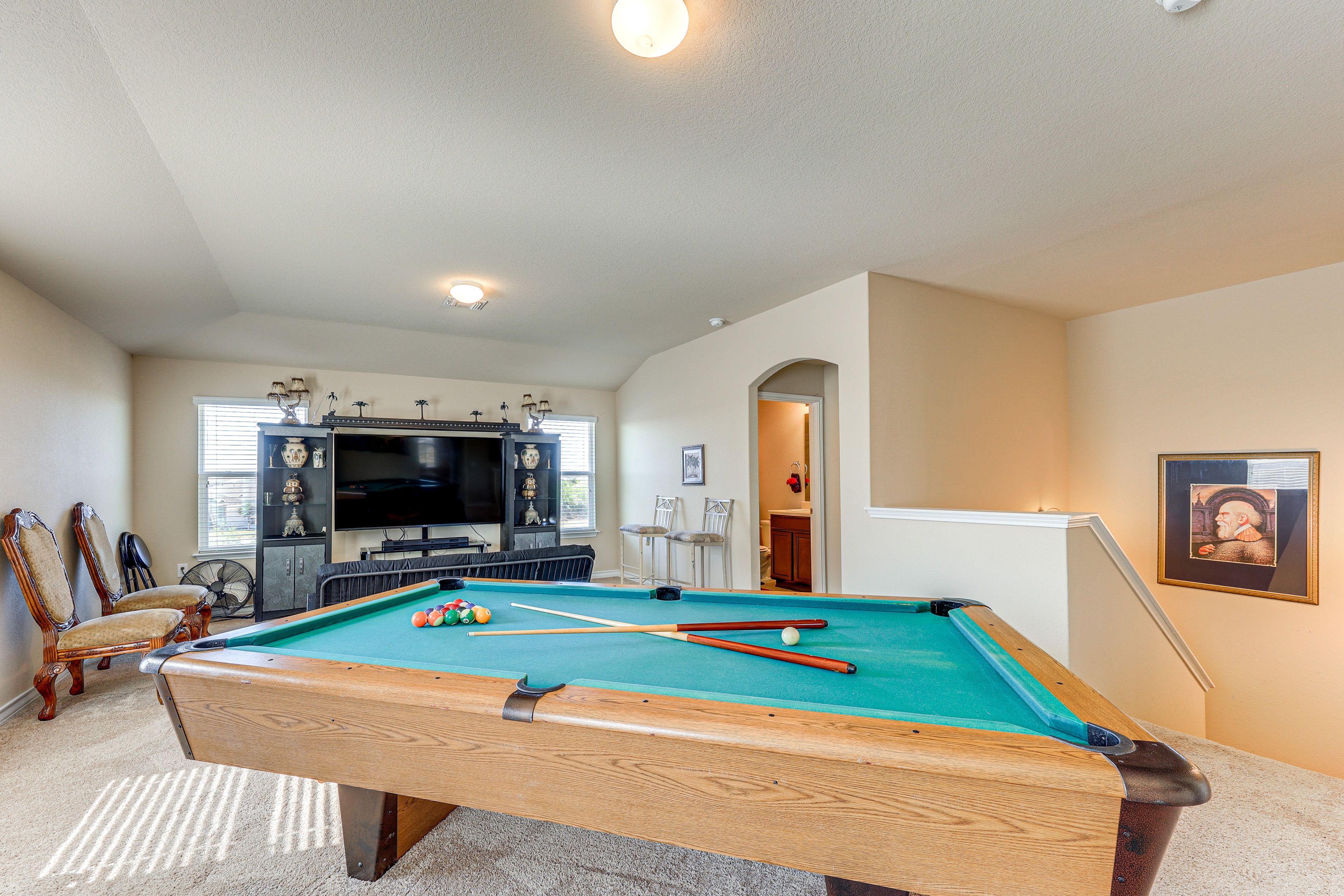 Game Room | 2nd Floor | Smart TV