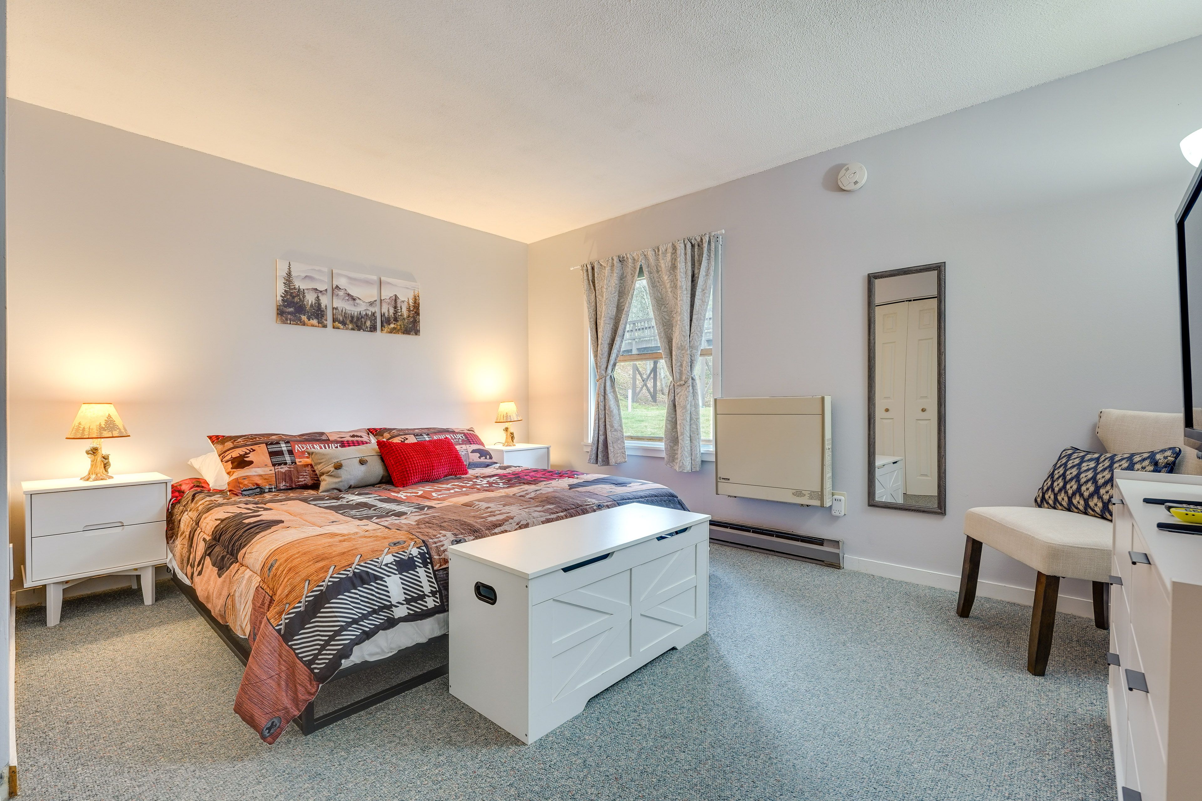 Bedroom 1 | King Bed | Linens Provided