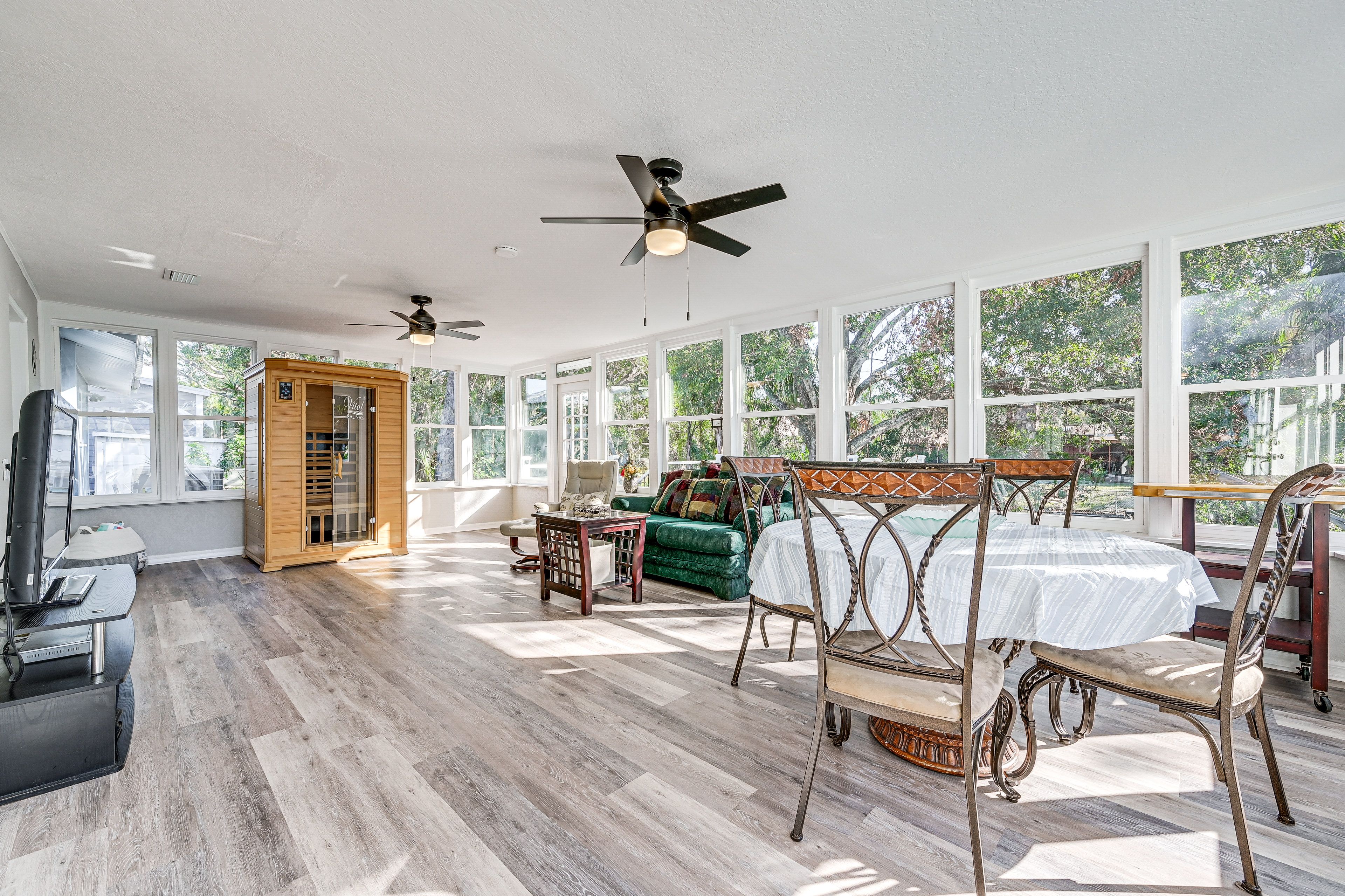 Palm Harbor Vacation Rental | 4BR | 2BA | 1,701 Sq Ft | 2 Steps Required