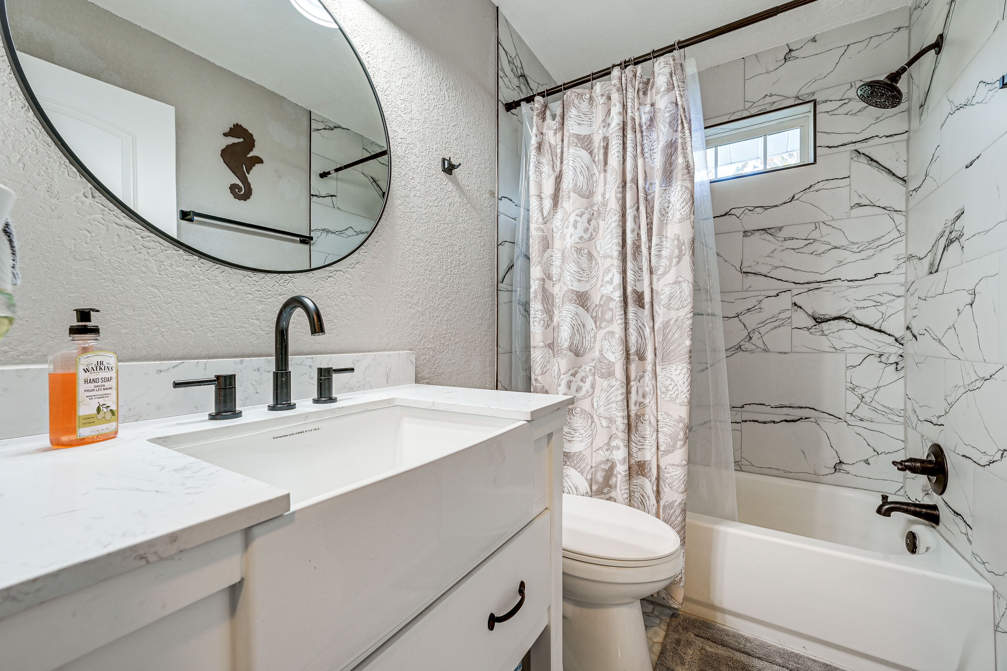 Full Bathroom