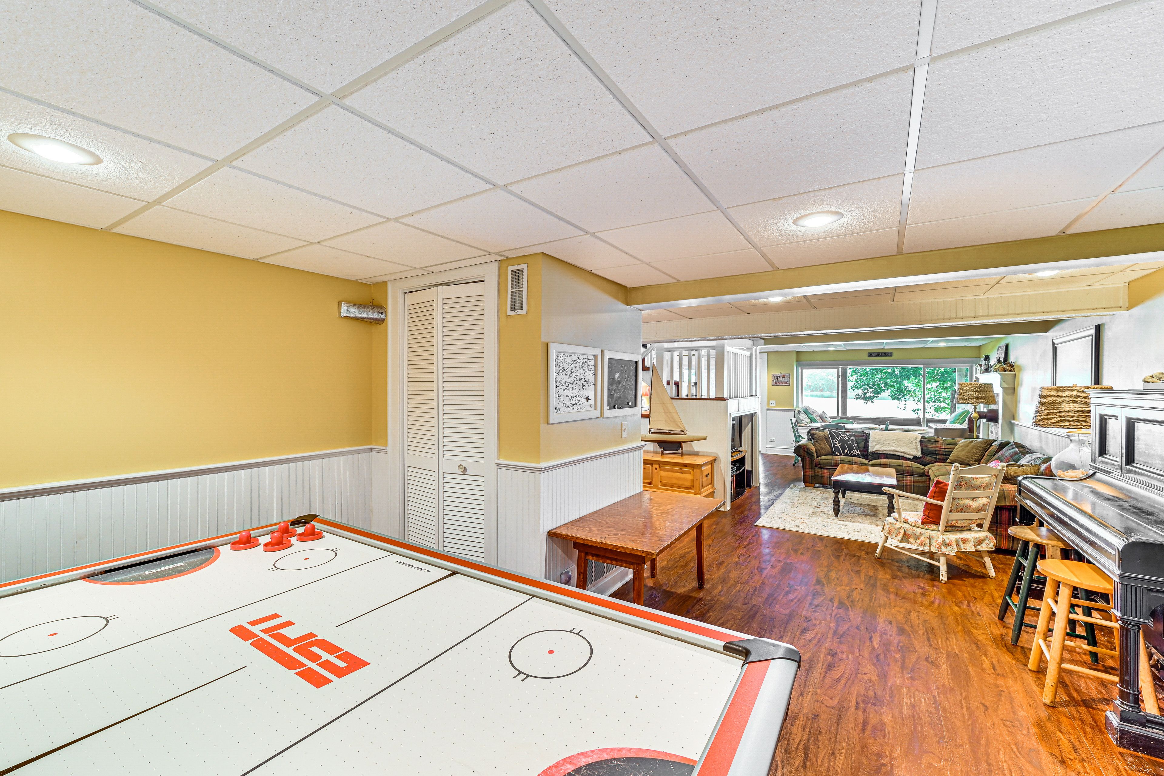 Multiple Living Spaces | 2-Story Home | Free WiFi | Central A/C & Heating