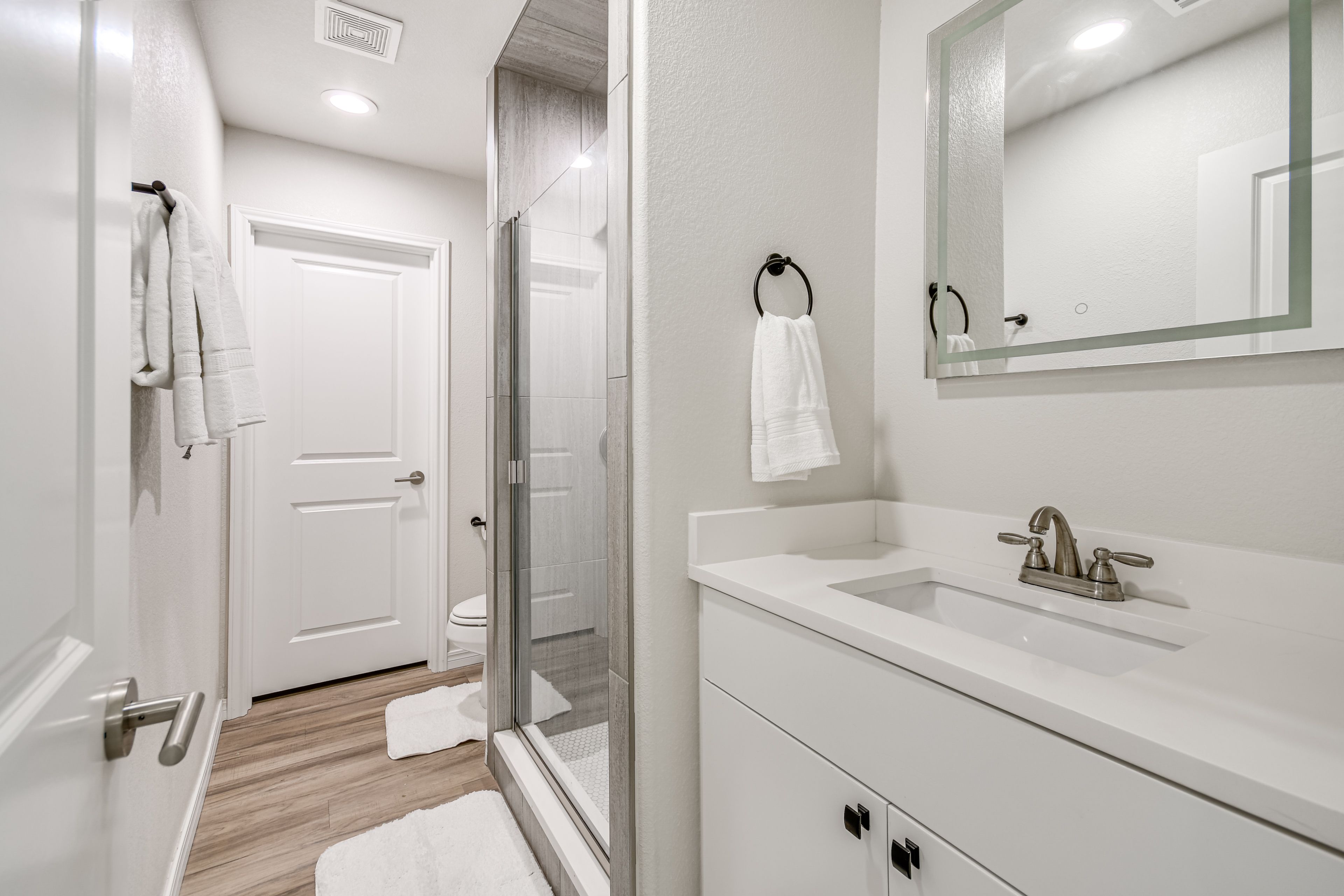 En-Suite Bathroom | 2nd Floor