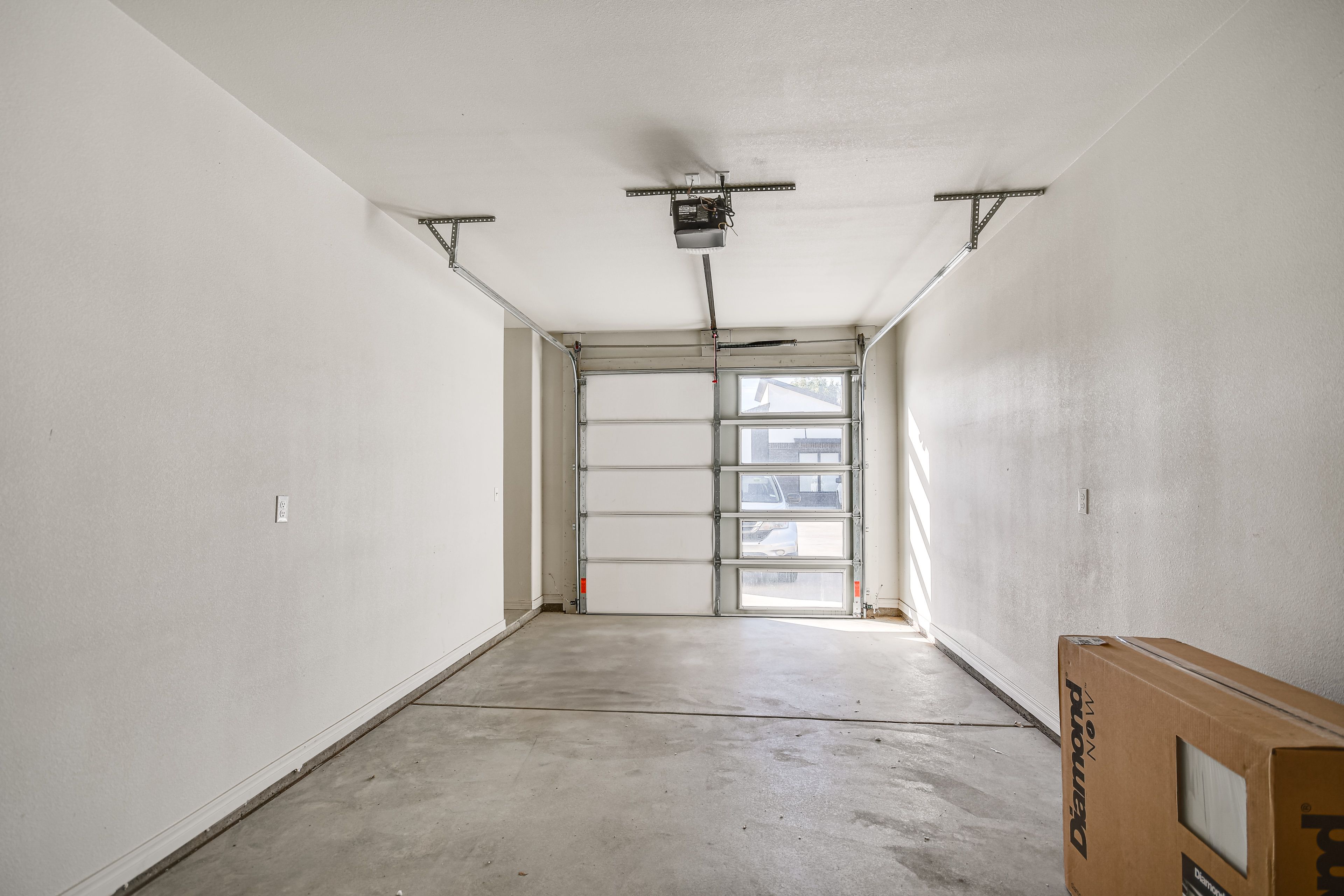 Garage | Parking (1 Vehicle)