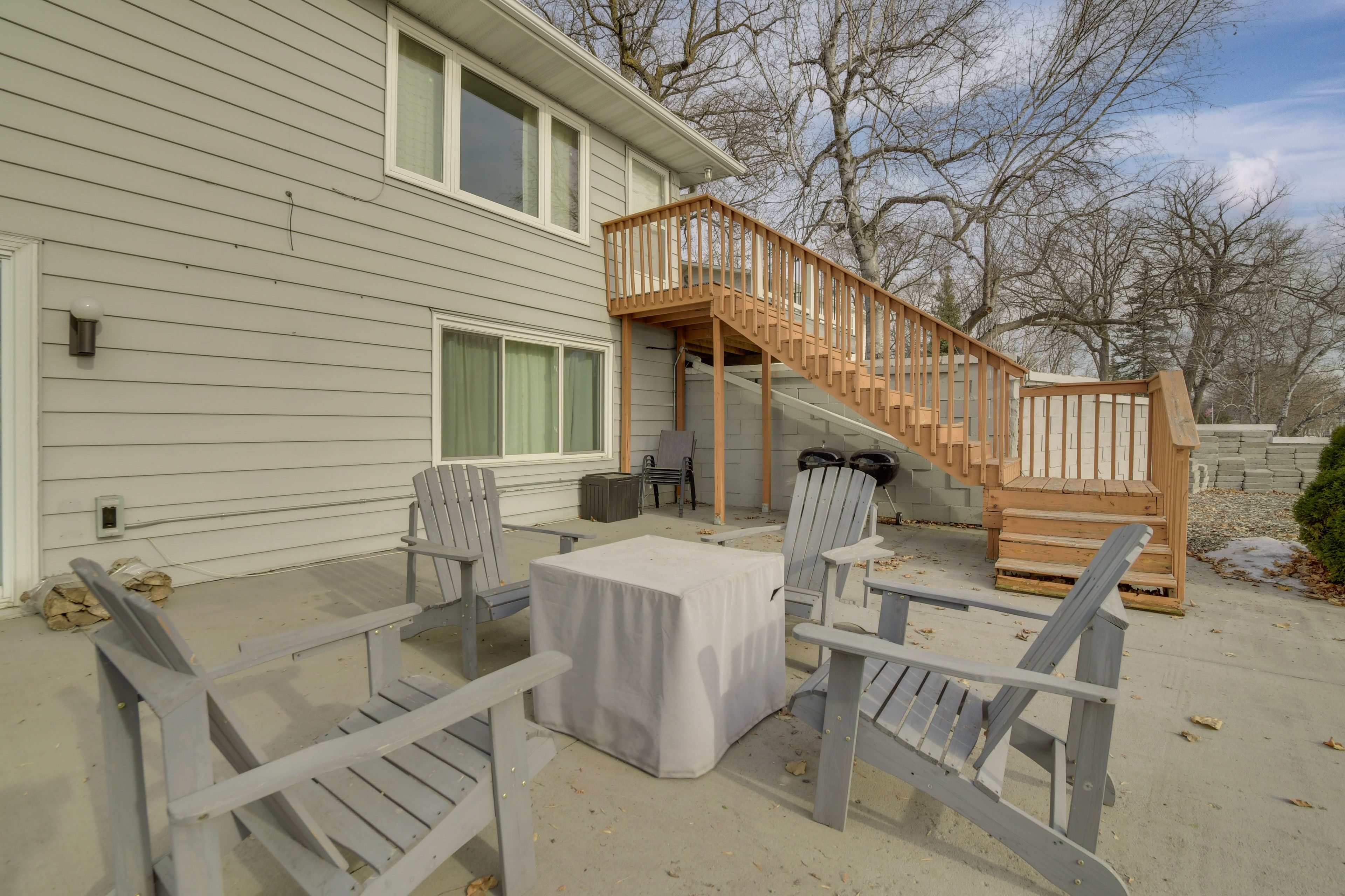 Shared Patio w/ Fire Pit | Self Check-In | Dock Access On-Site