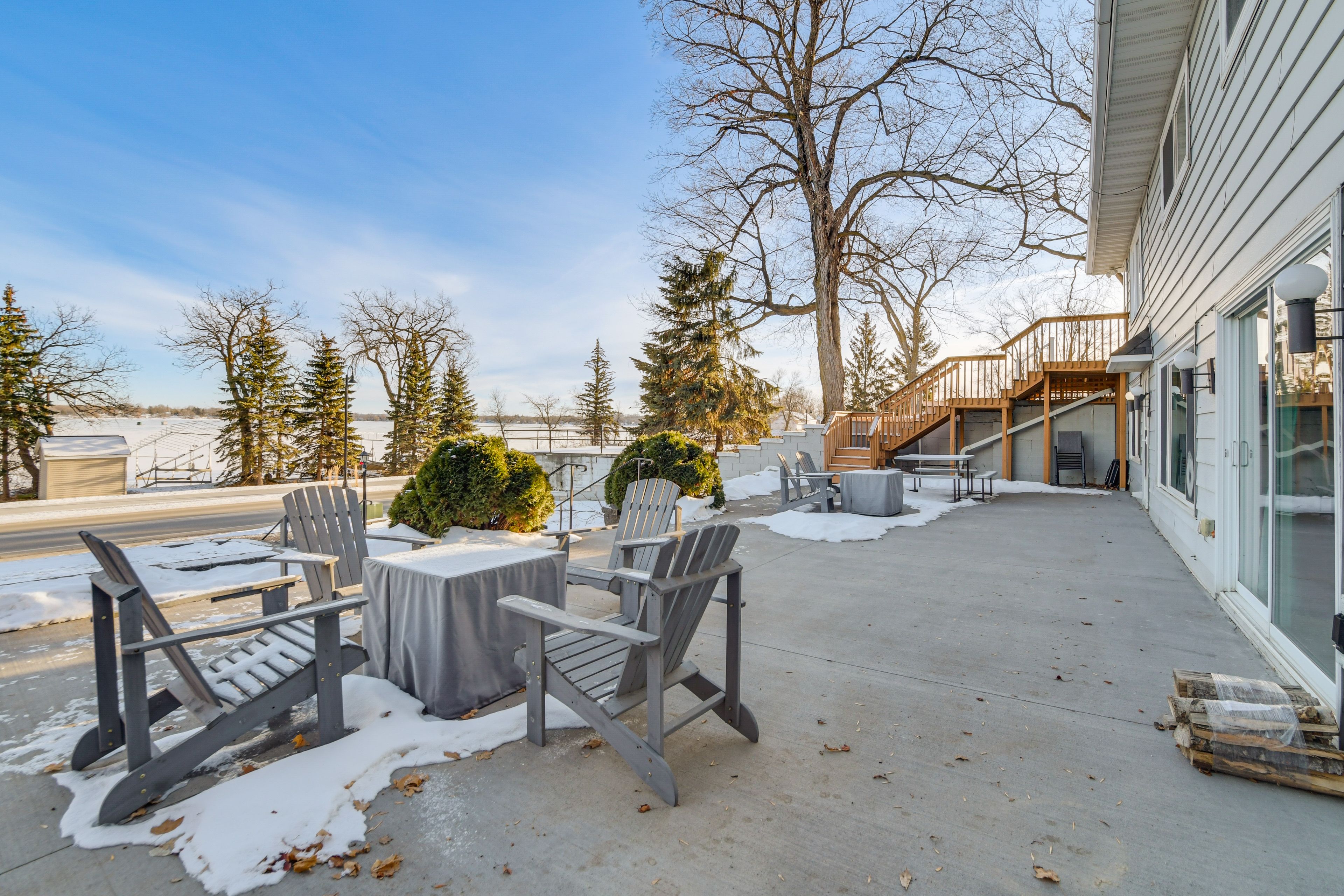Shared Patio | Fire Pits | Gas & Charcoal Grills | Lake Views