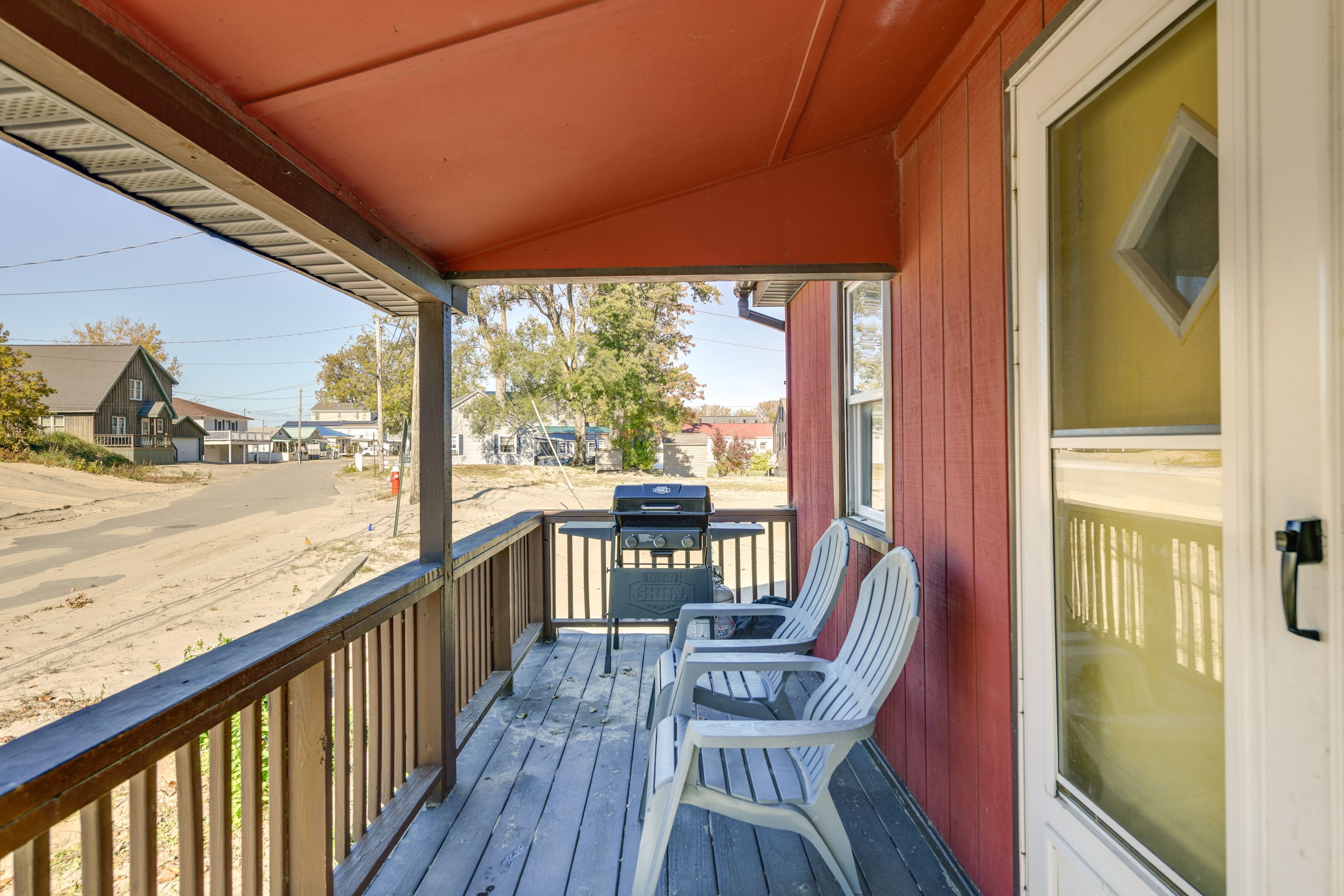 Furnished Porch | Main Entrance | Gas Grill