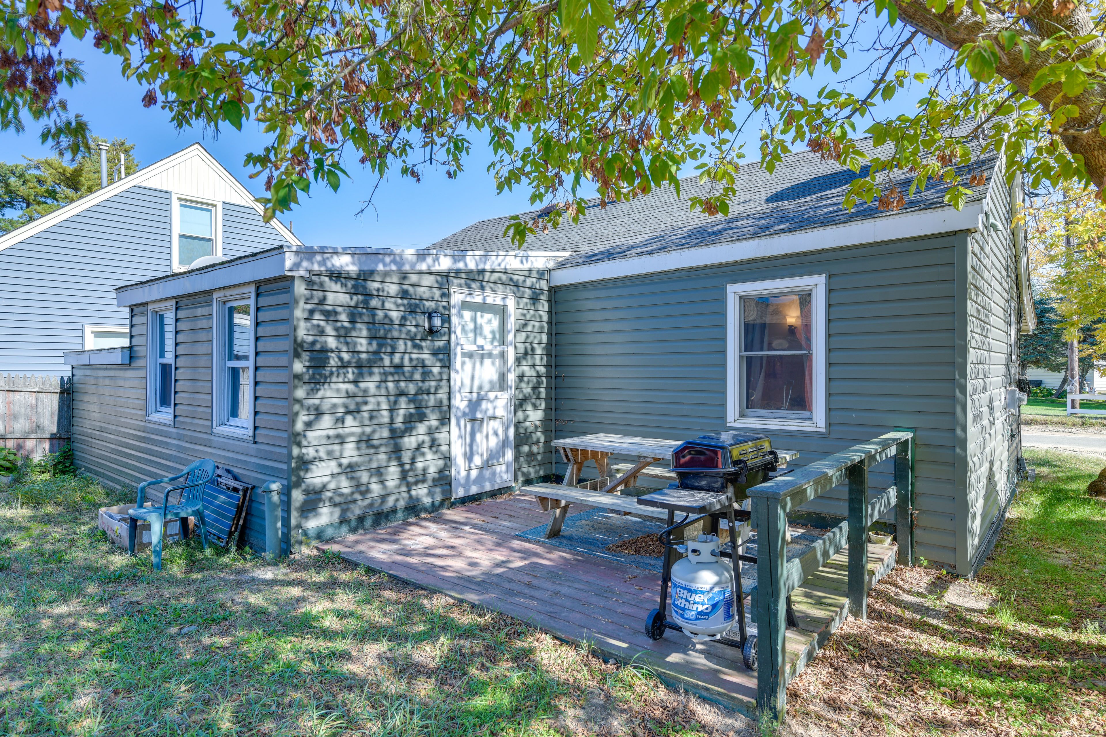 Deck | Outdoor Dining | Gas Grill