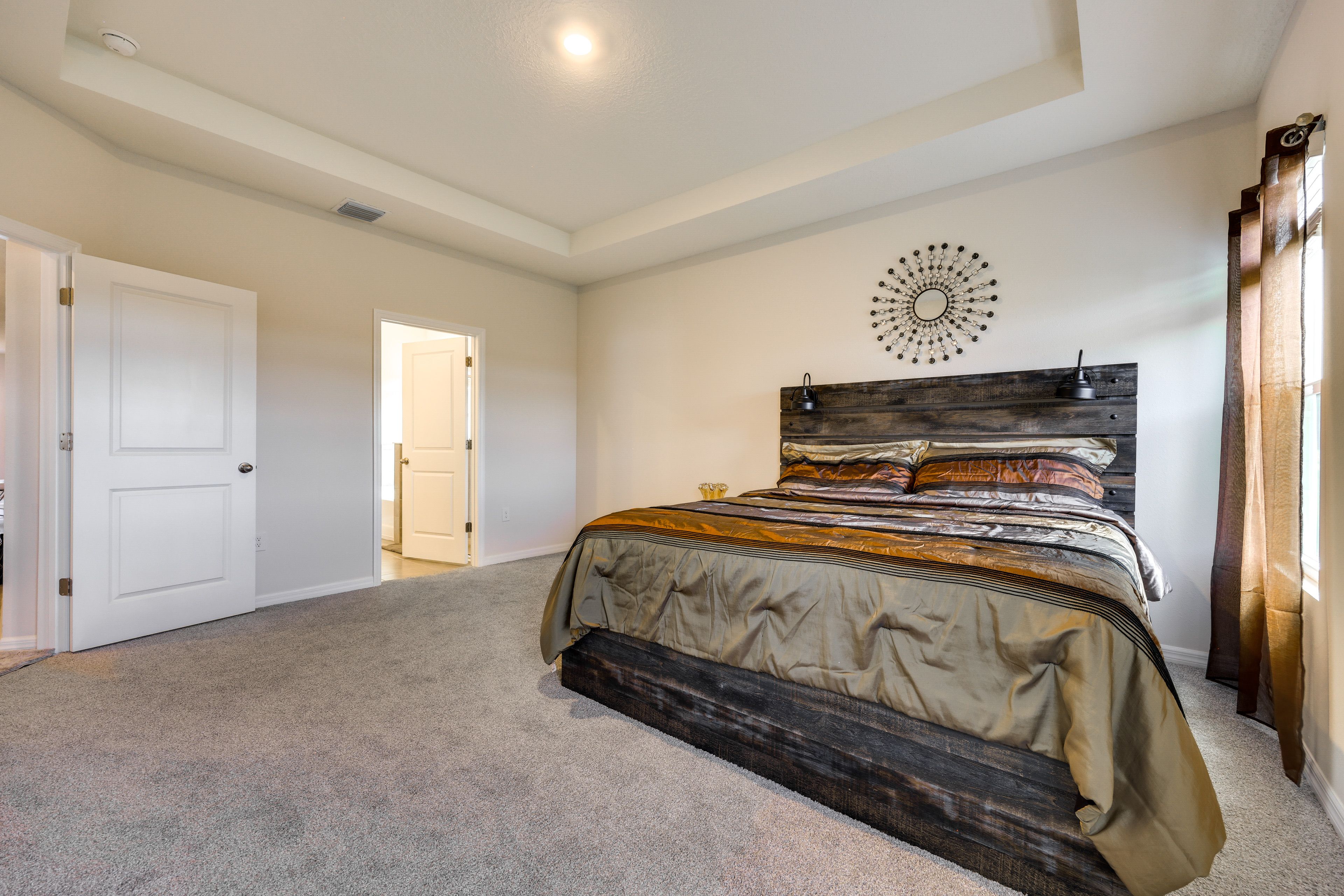 Bedroom 1 | King Bed | Linens Provided