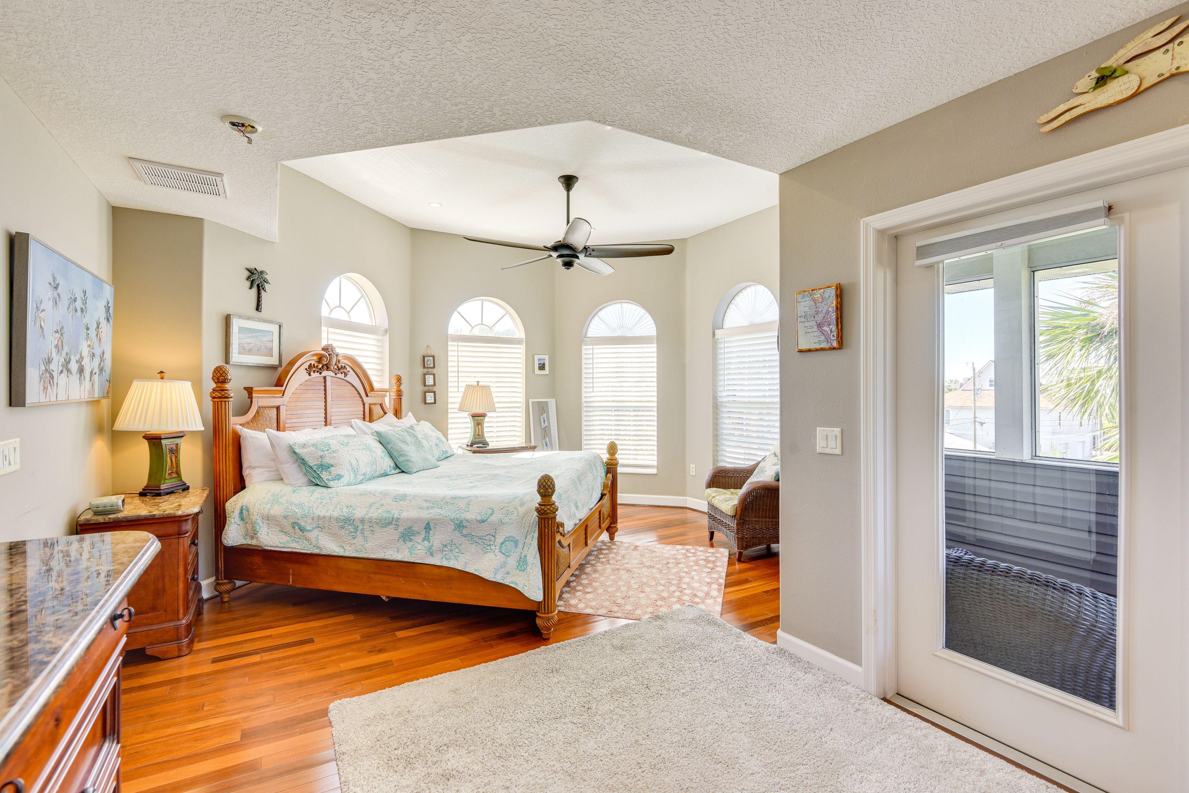 Bedroom Suite 1 | King Bed | Walk-In Closet | 2nd Floor
