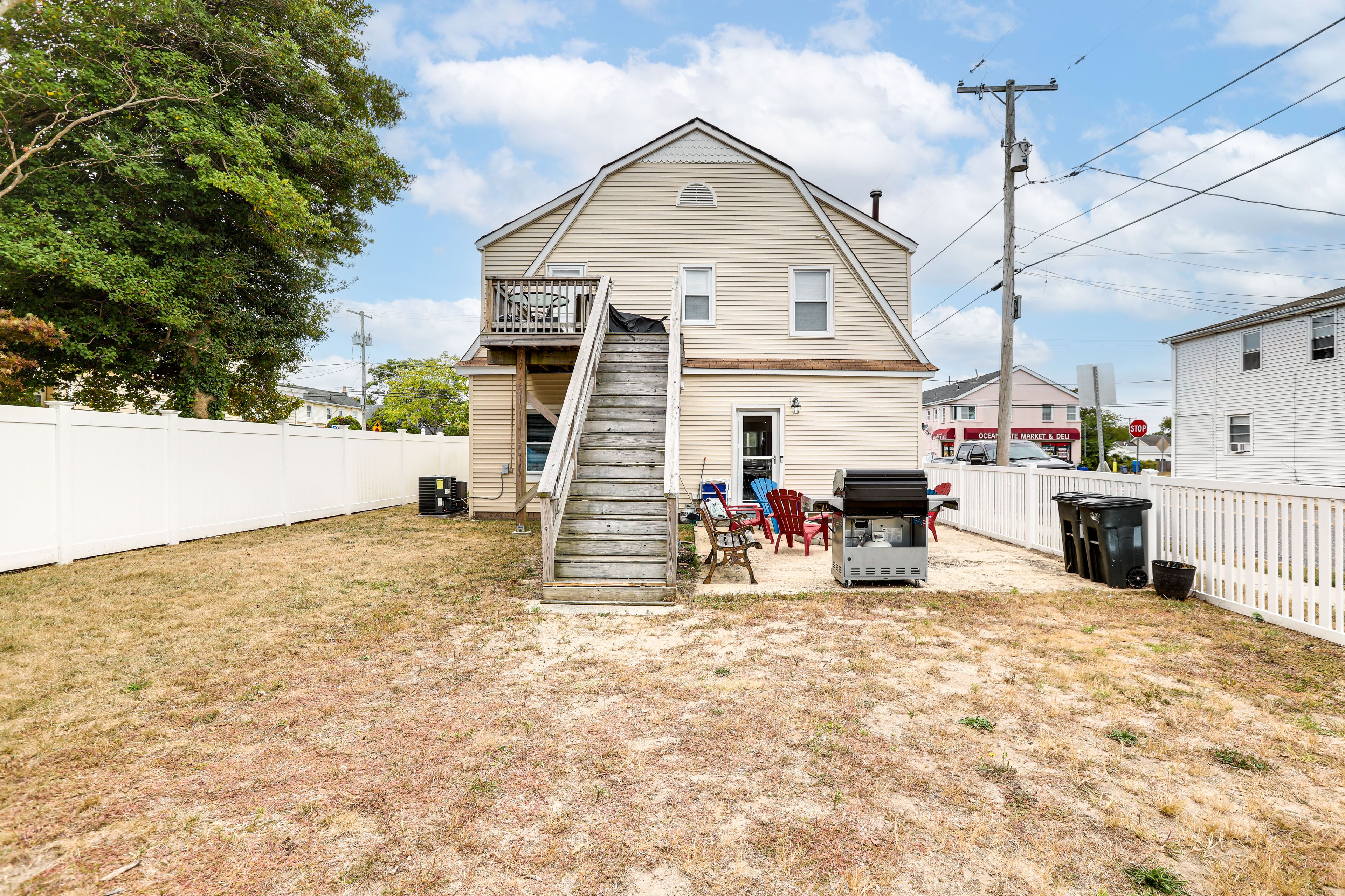 Private Yard | Gas Grill | Fire Pit