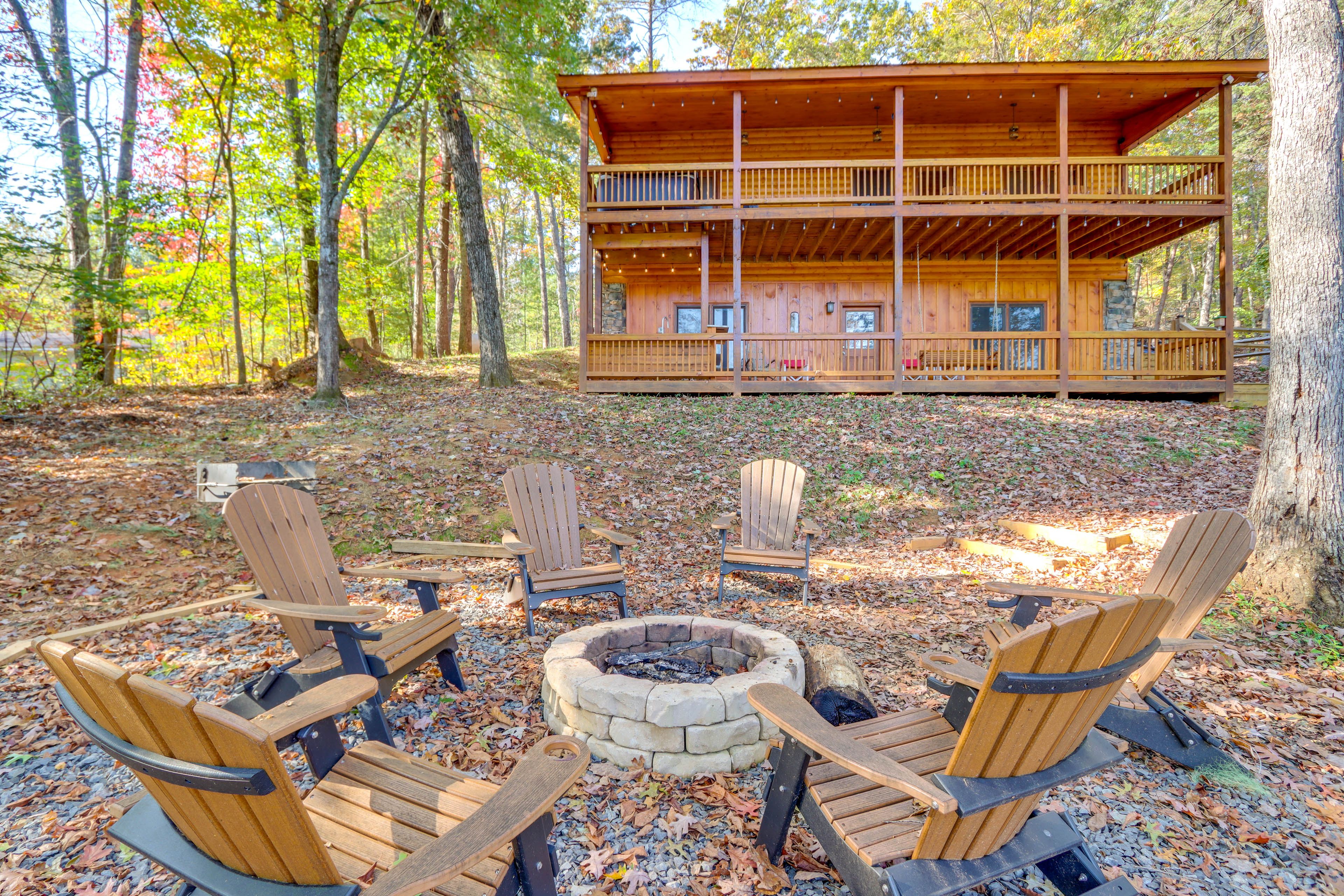 Backyard | Fire Pit | Self Check-In