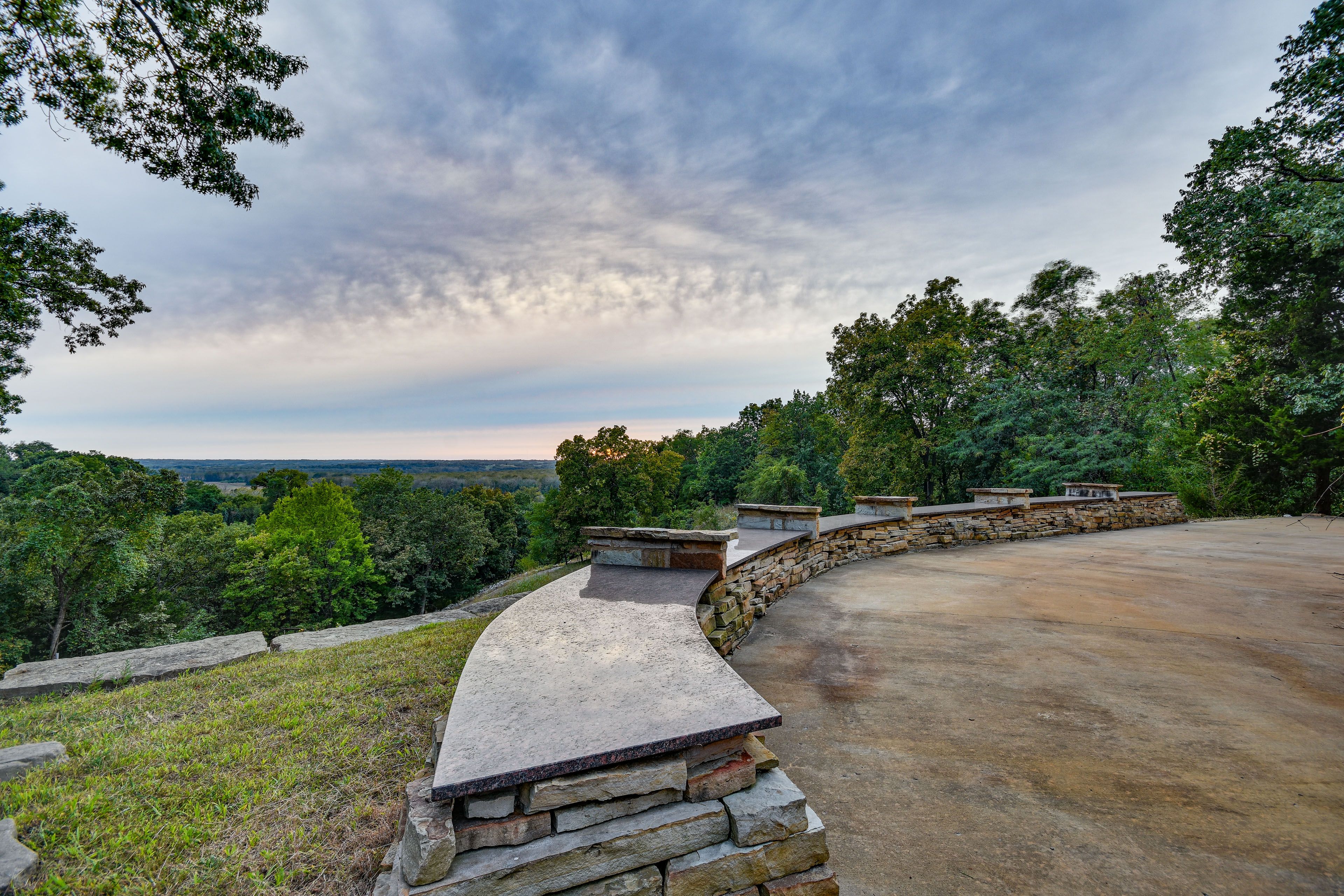 Lookout | Forest Views