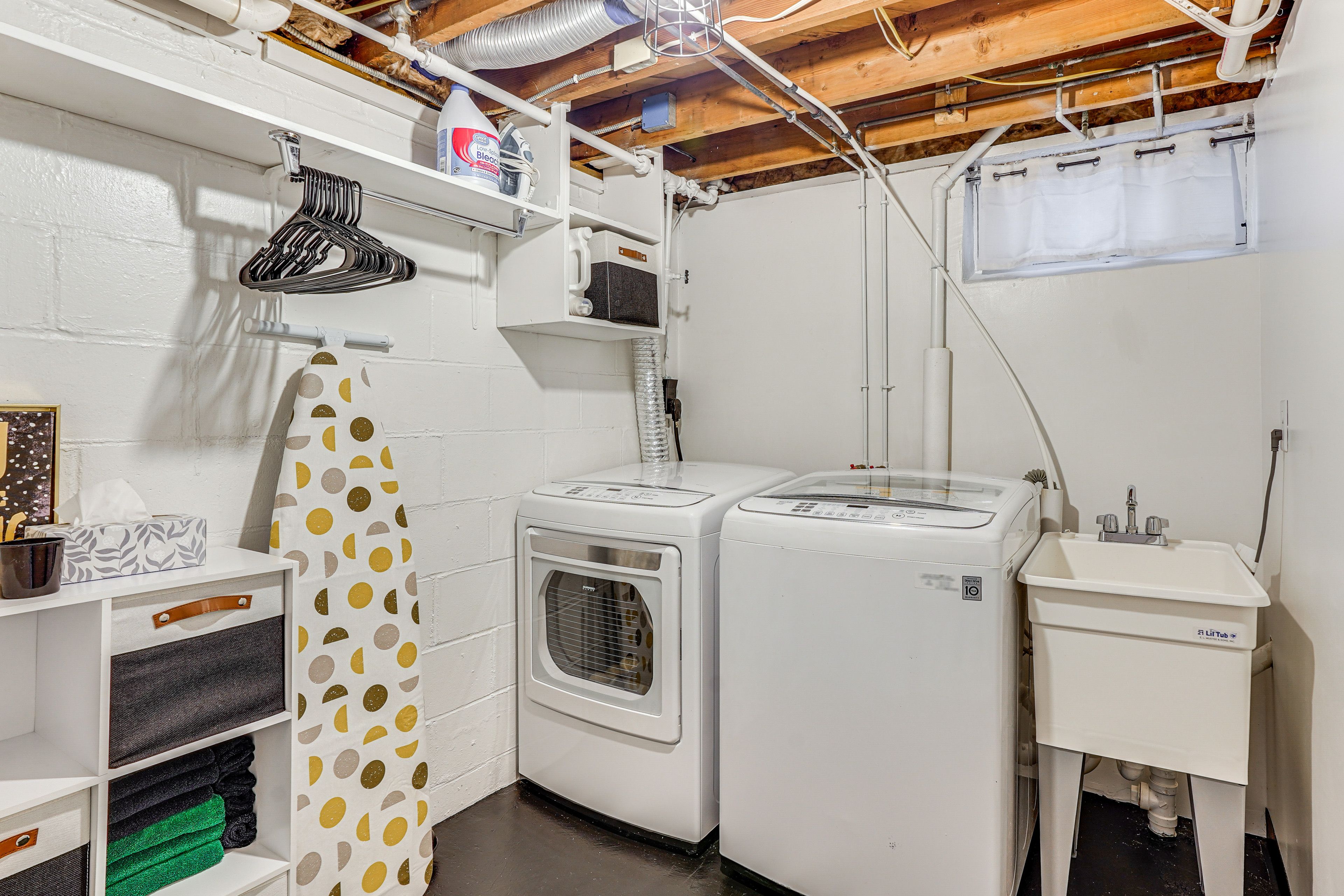 Washer/Dryer | Basement | Iron/Board