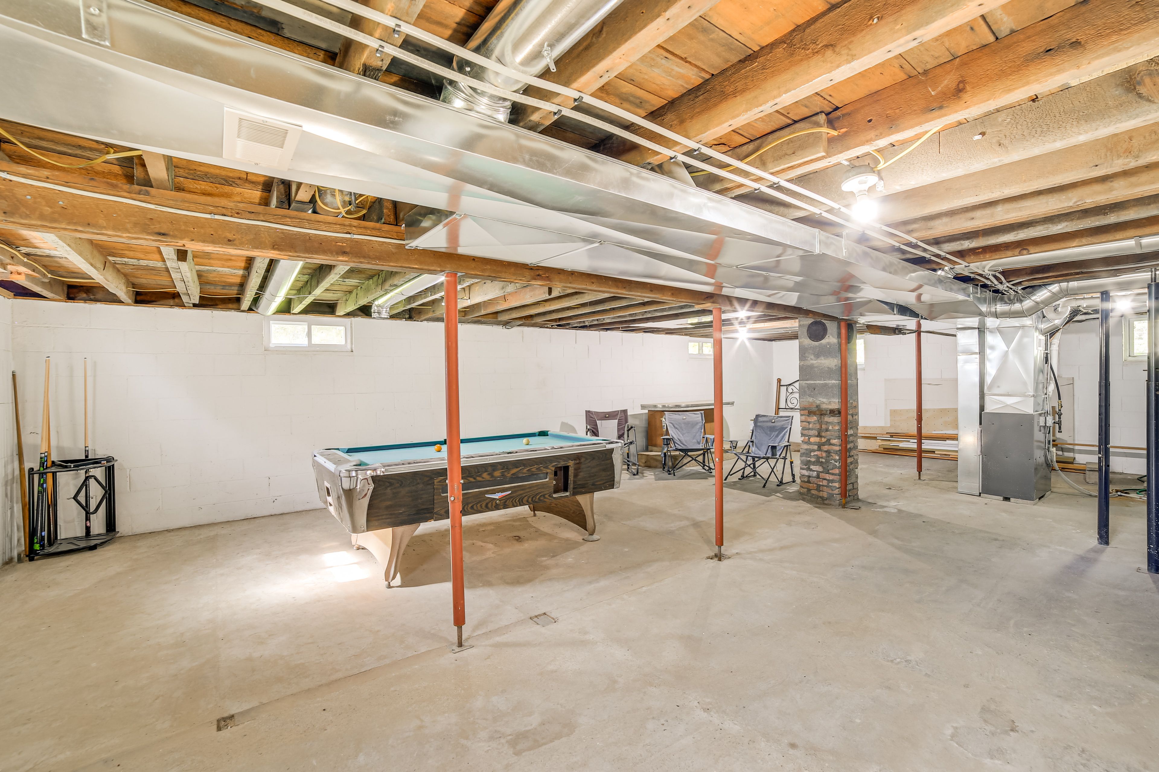 Basement | Pool Table | Lower Floor
