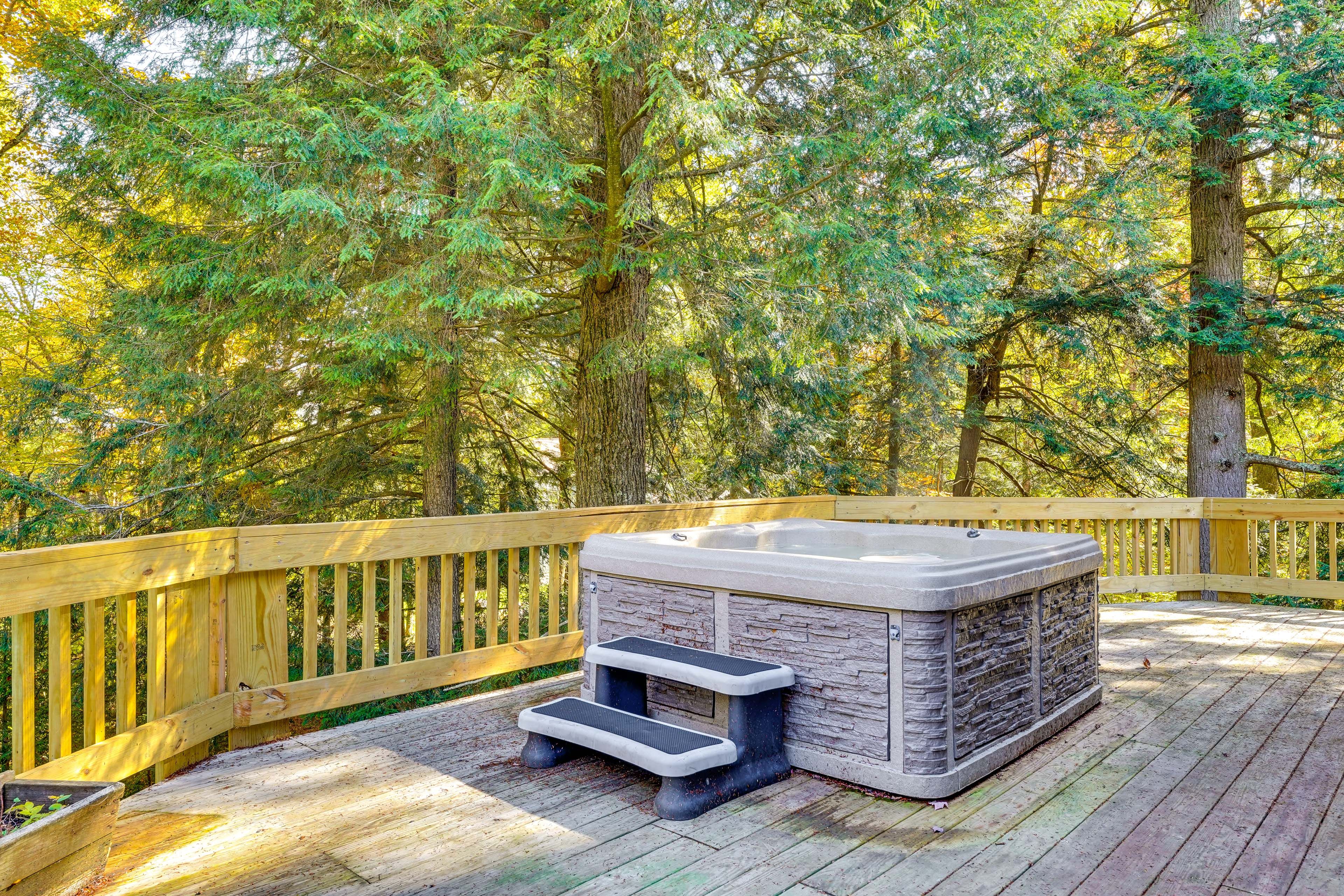 Private Hot Tub (Seasonal)