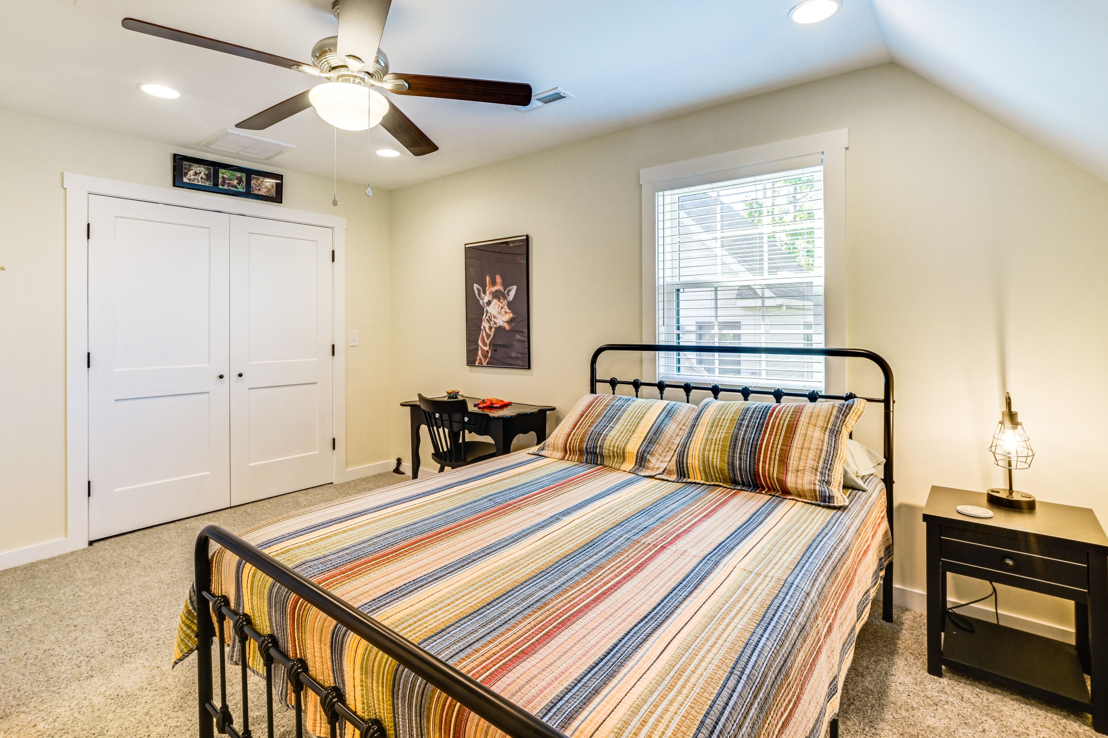 Bedroom 4 | Queen Bed | 2nd Floor