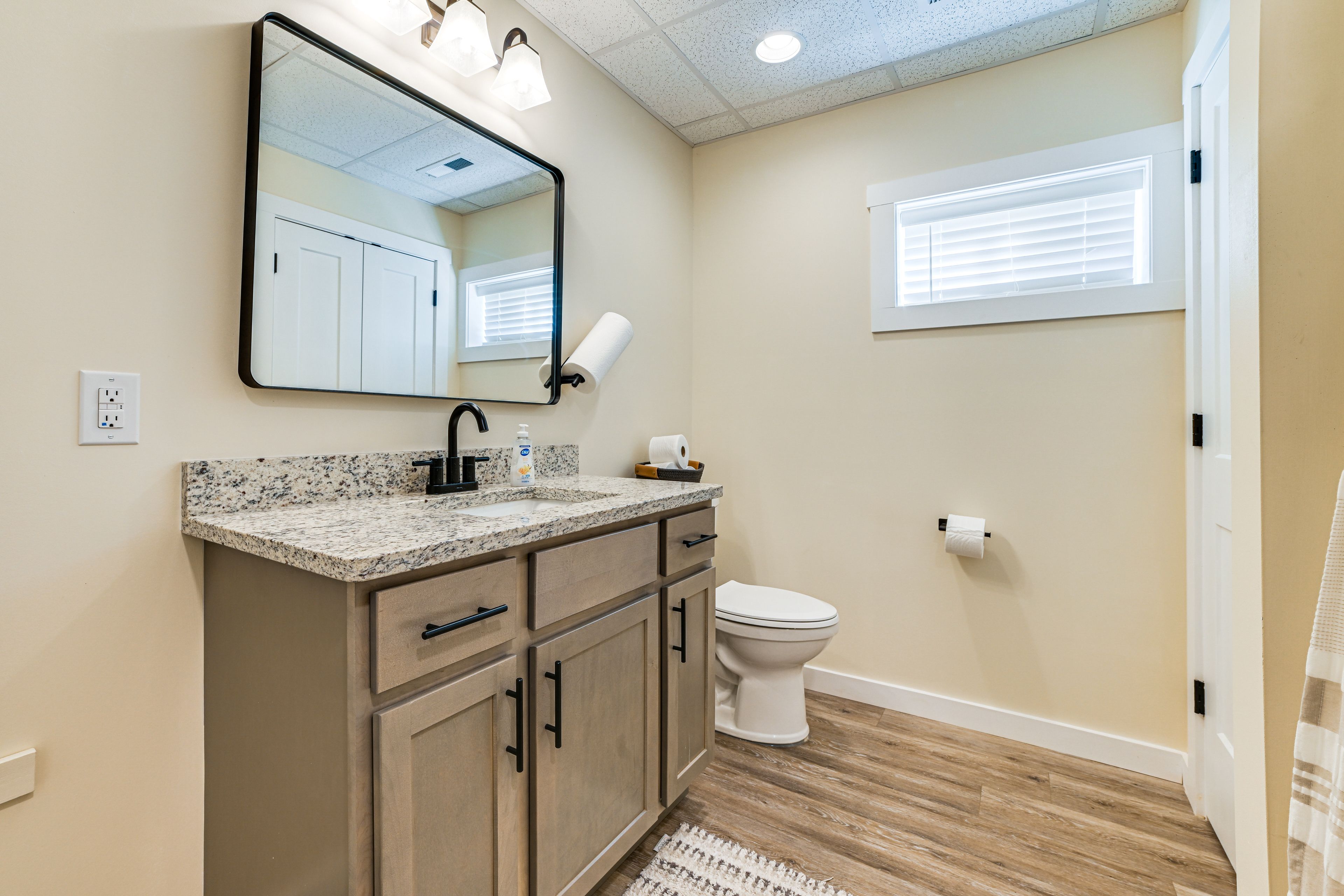 Full Bathroom | Basement