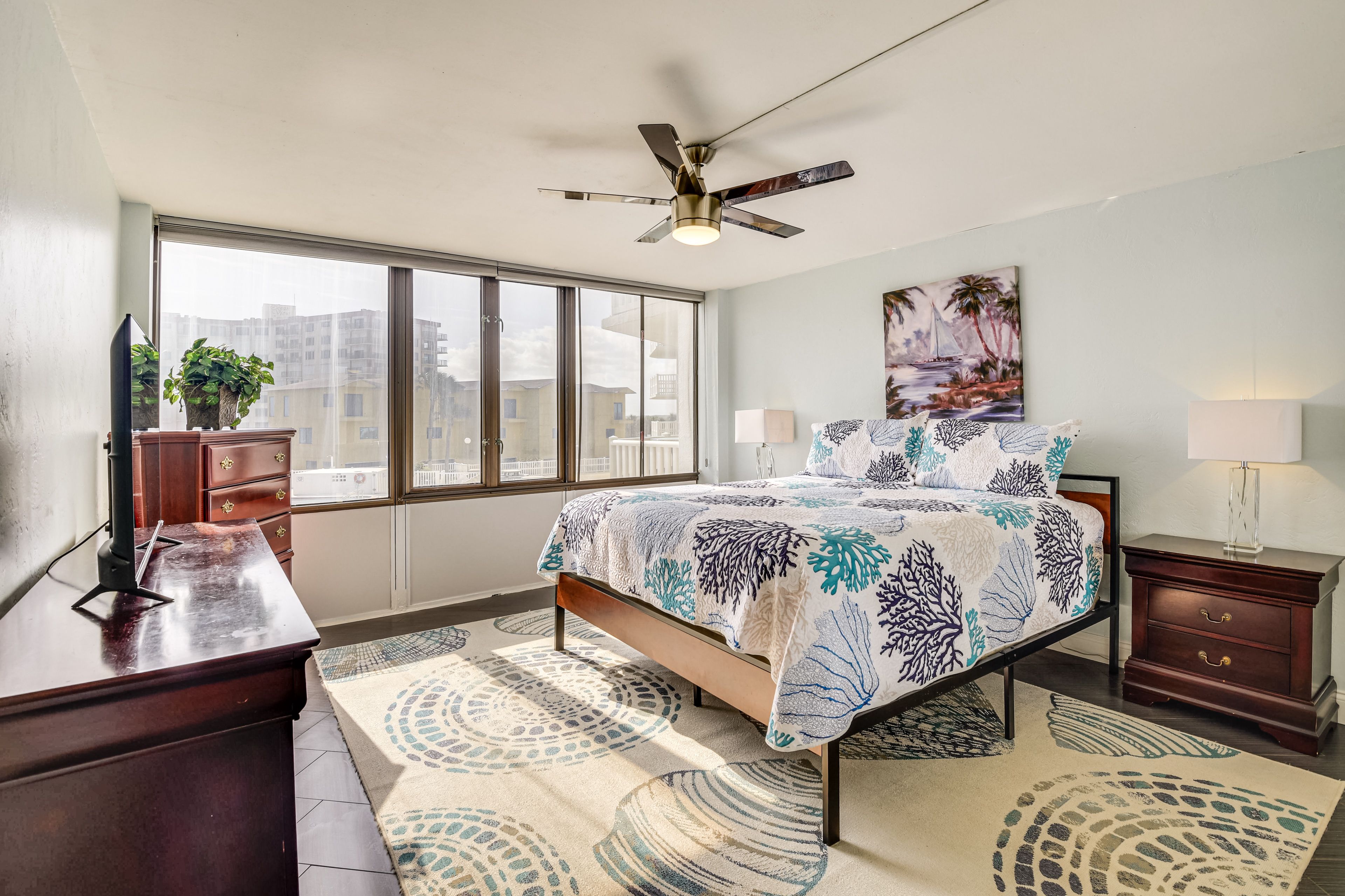 Bedroom 1 | King Bed | Linens Provided