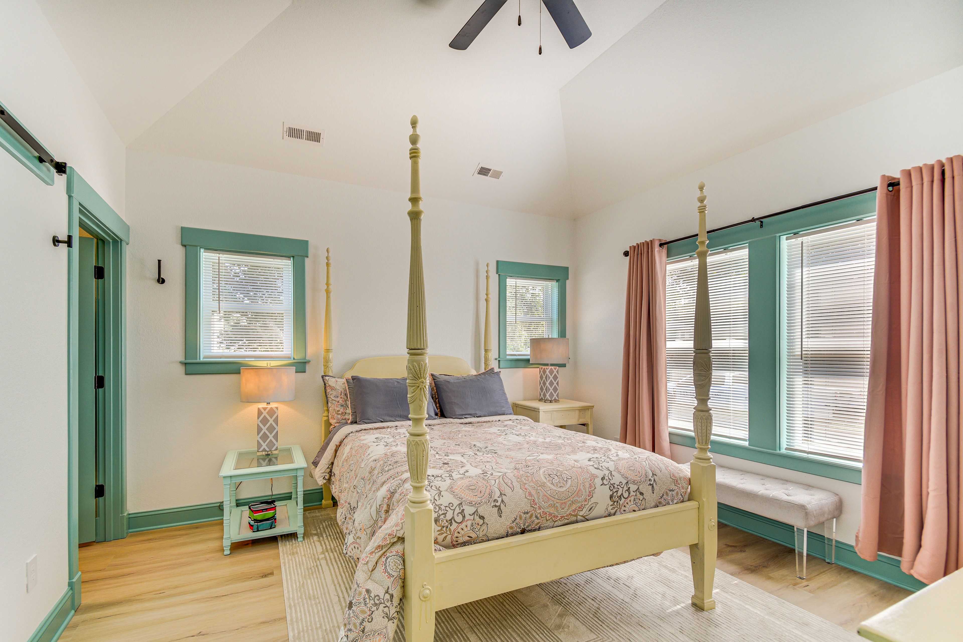 Bedroom 1 | King Bed | Linens Provided | Smart TV | En-Suite Bathroom