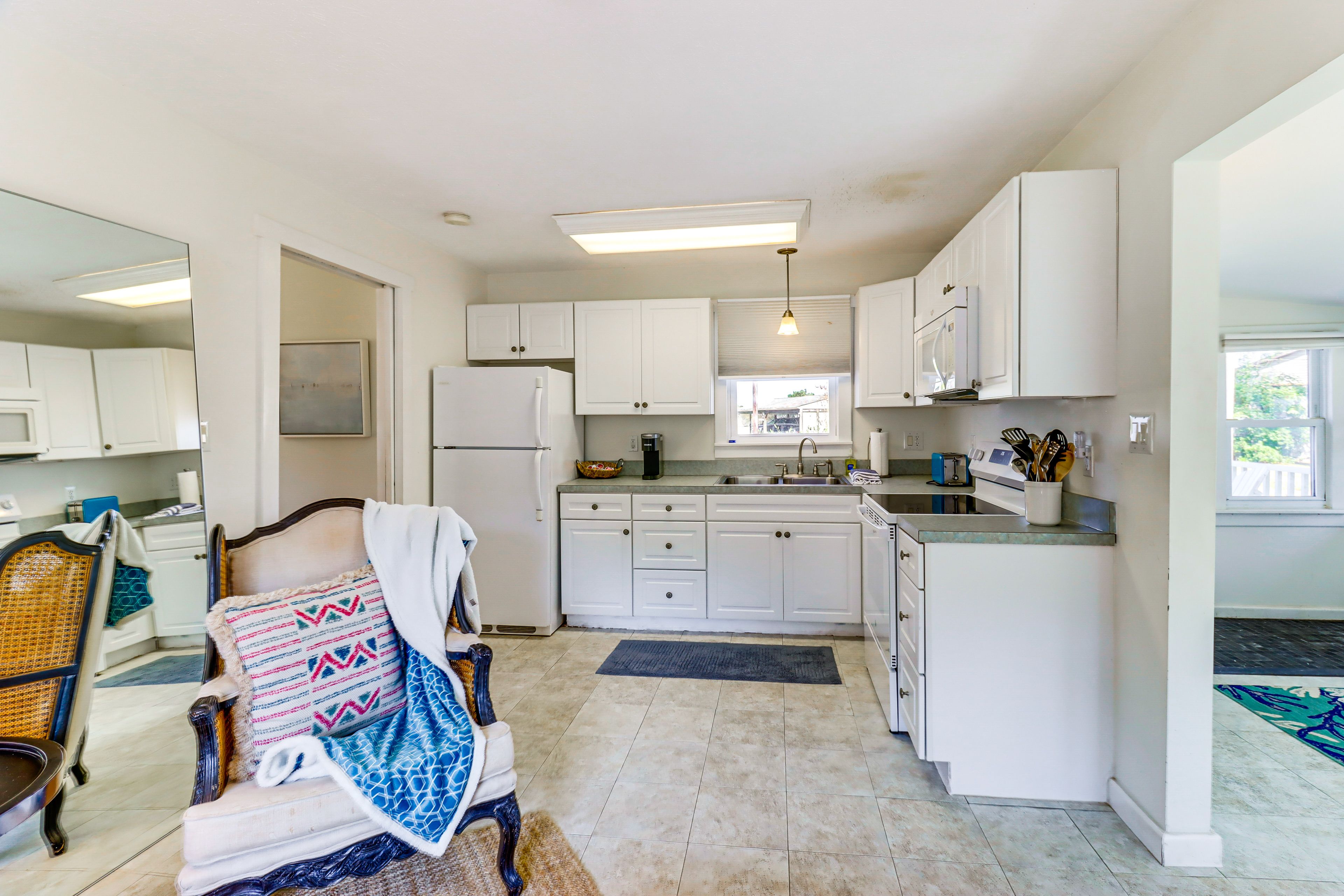Kitchen | Cooking Basics | Keurig Coffee Maker | Toaster