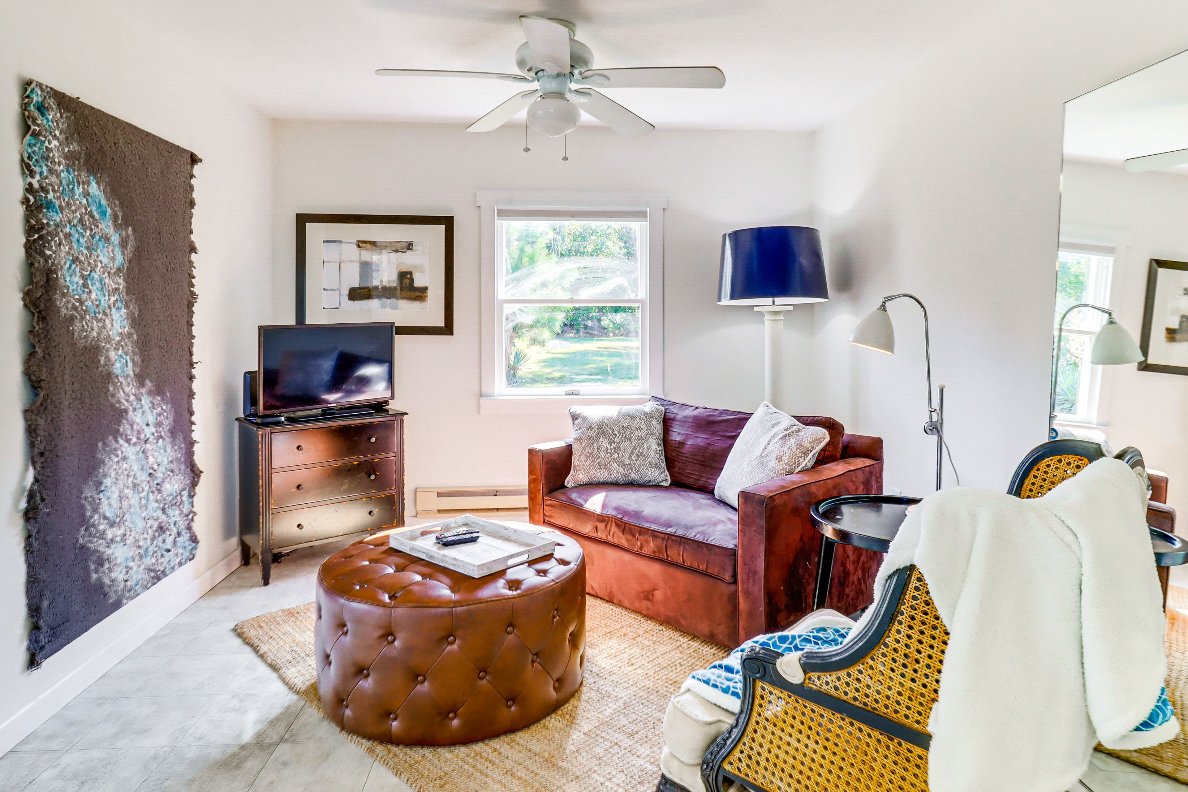 Scotland Vacation Rental | 1BR | 1BA | 418 Sq Ft | 2 Steps Required