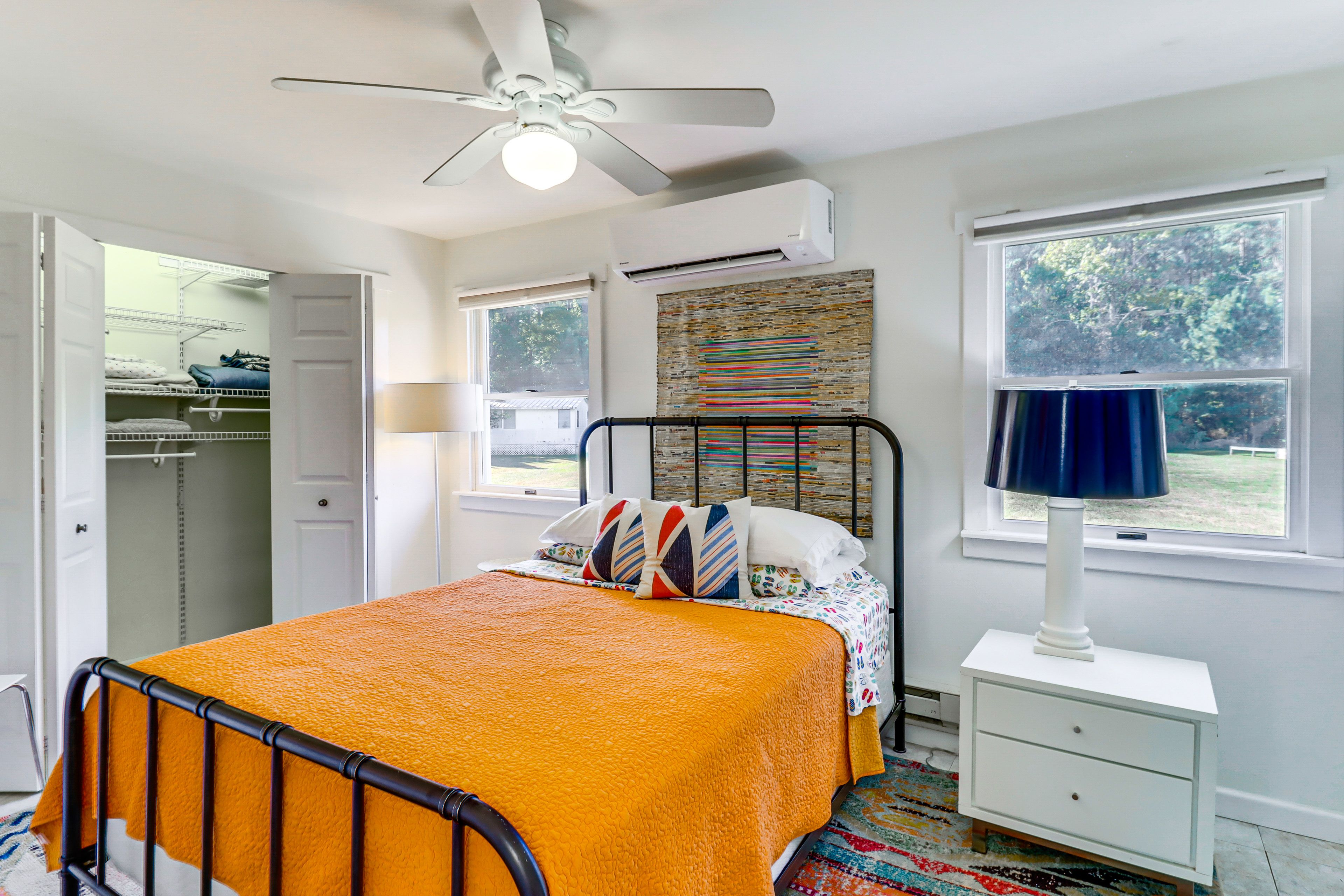 Bedroom | Queen Bed | Linens Provided | En-Suite Bathroom